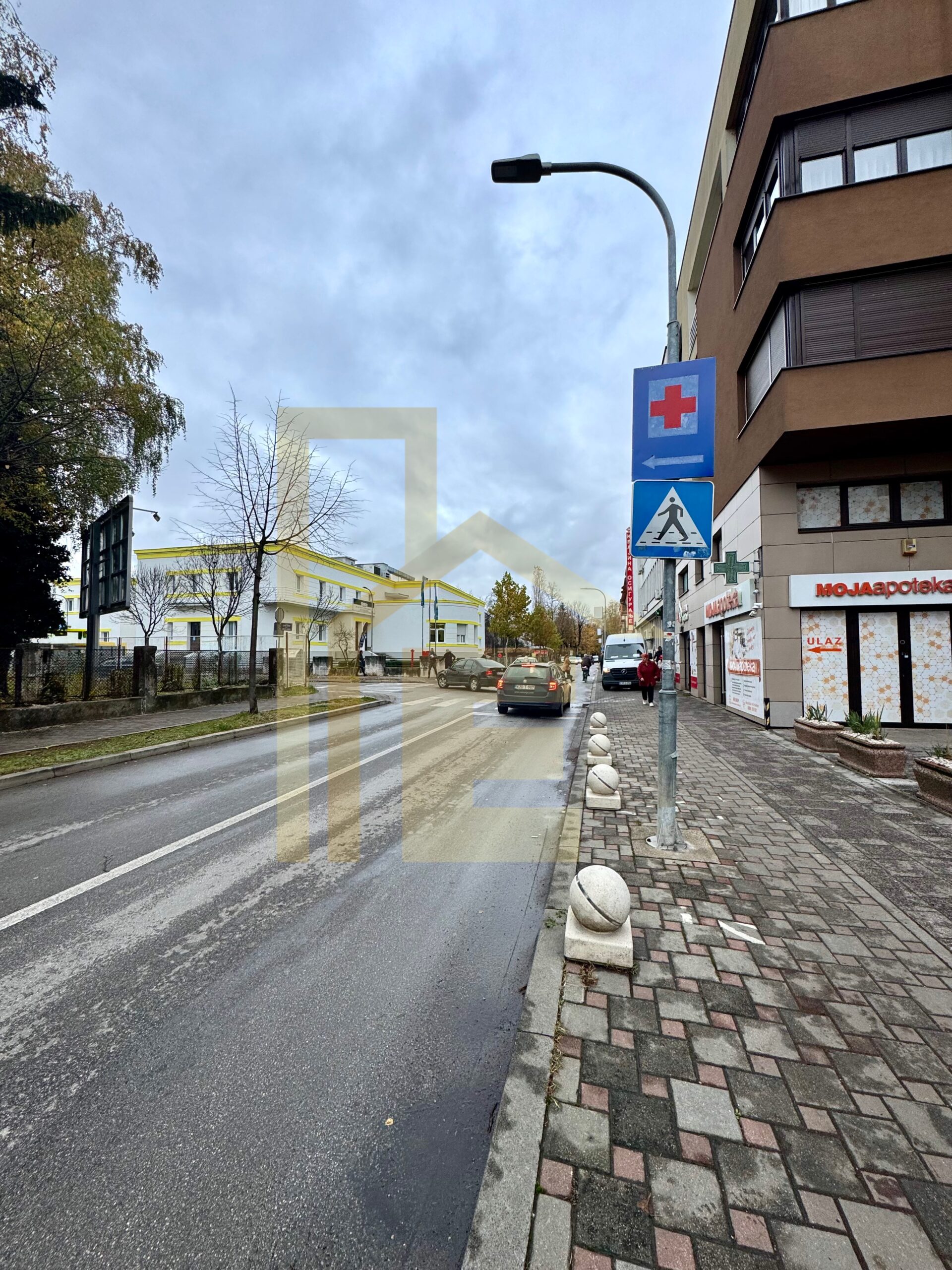 Na prodaju garažno mjesto sa ostavom u centru grada slika 4