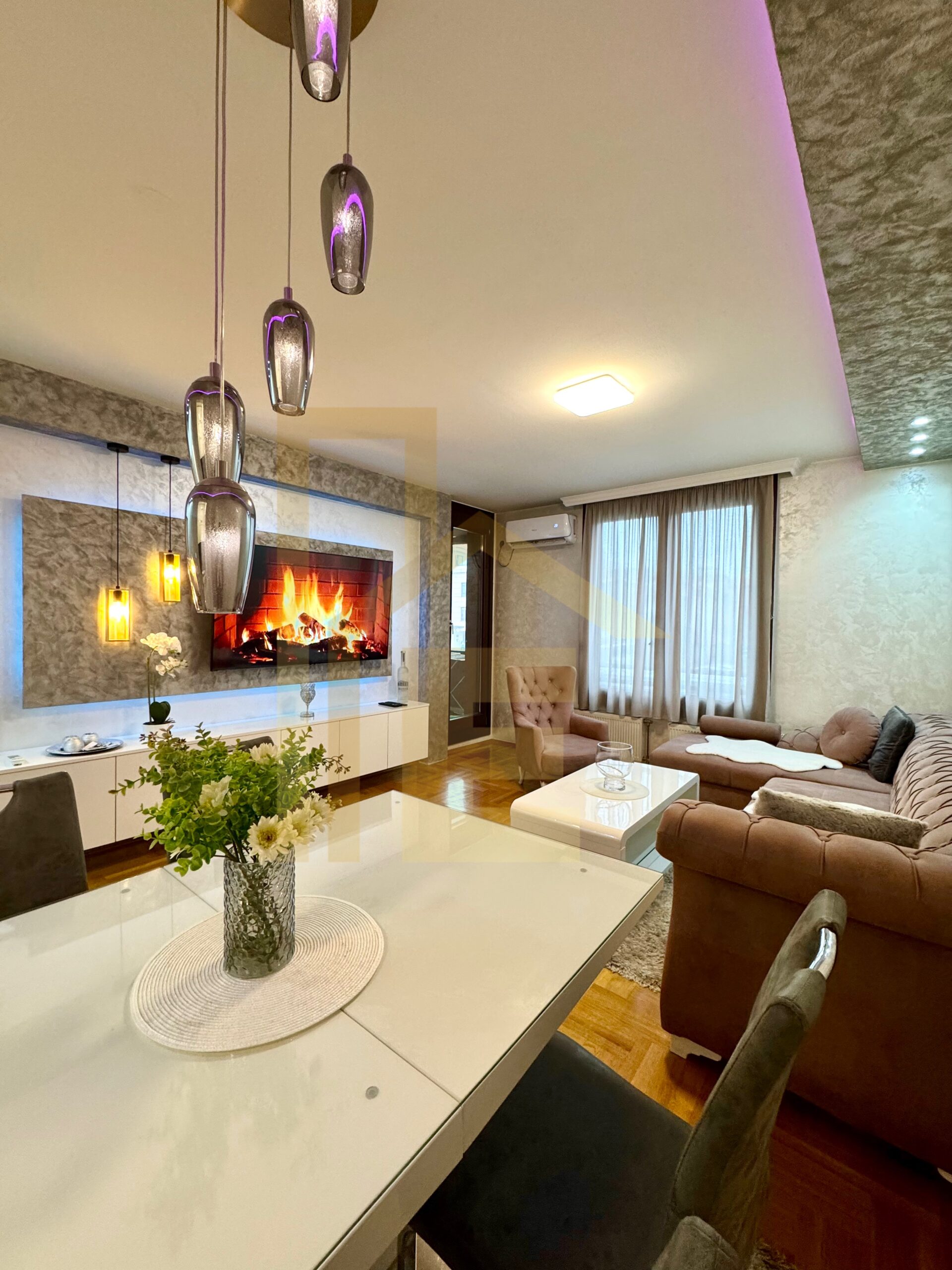 Iznajmljujemo moderan dvosoban, naselje Nova Varoš slika 5