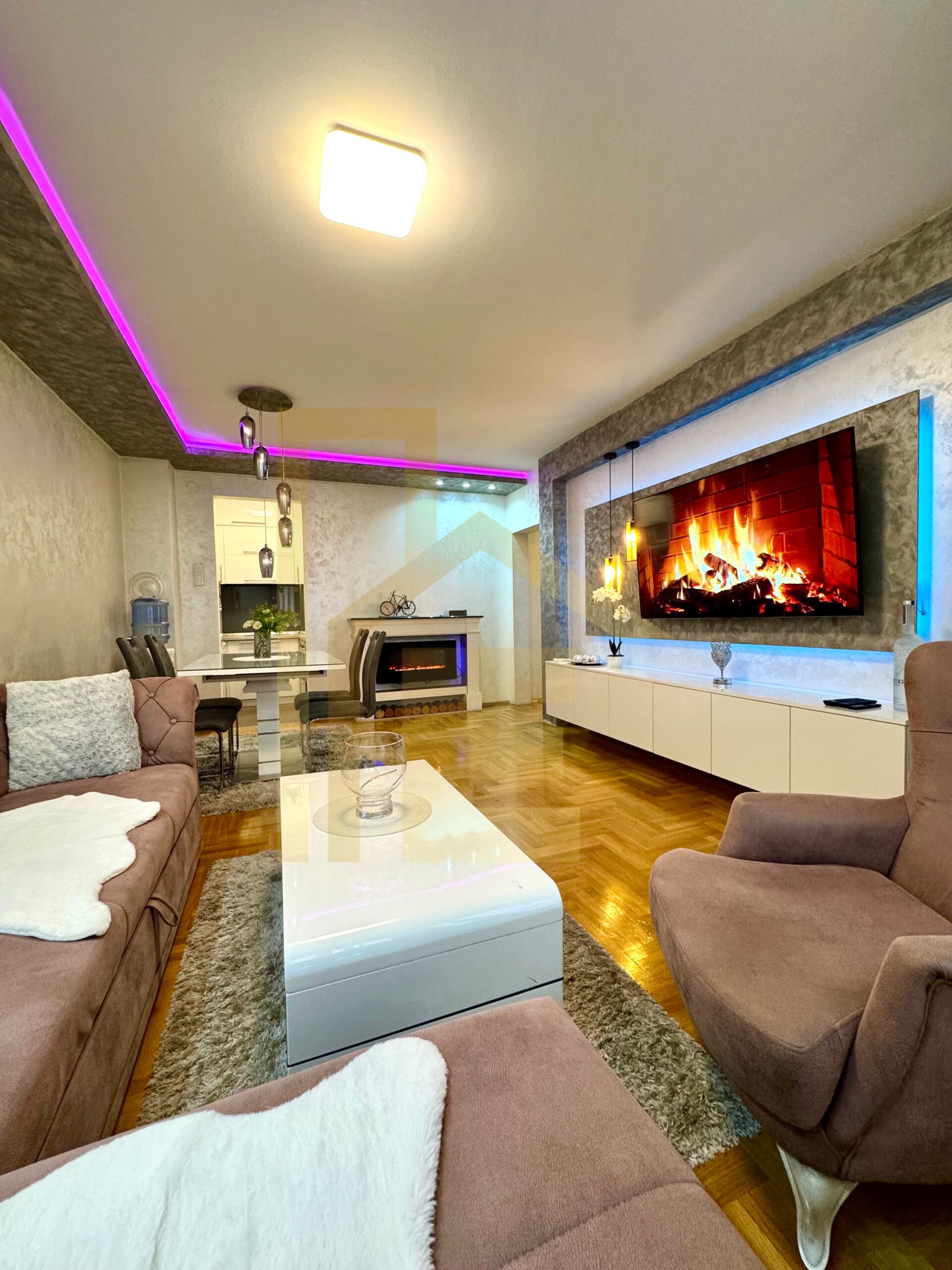 Iznajmljujemo moderan dvosoban, naselje Nova Varoš slika 6