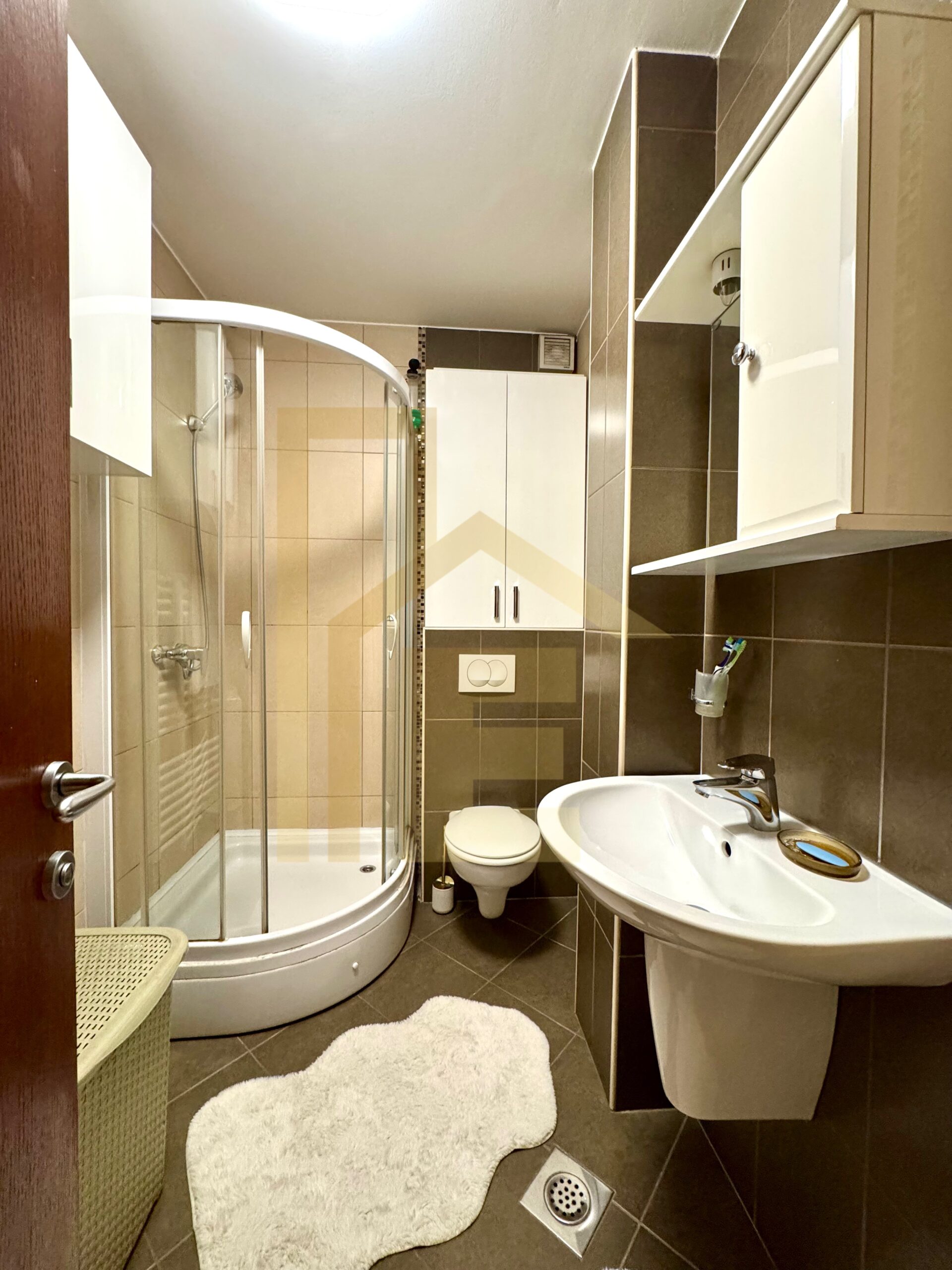 Iznajmljujemo moderan dvosoban, naselje Nova Varoš slika 18