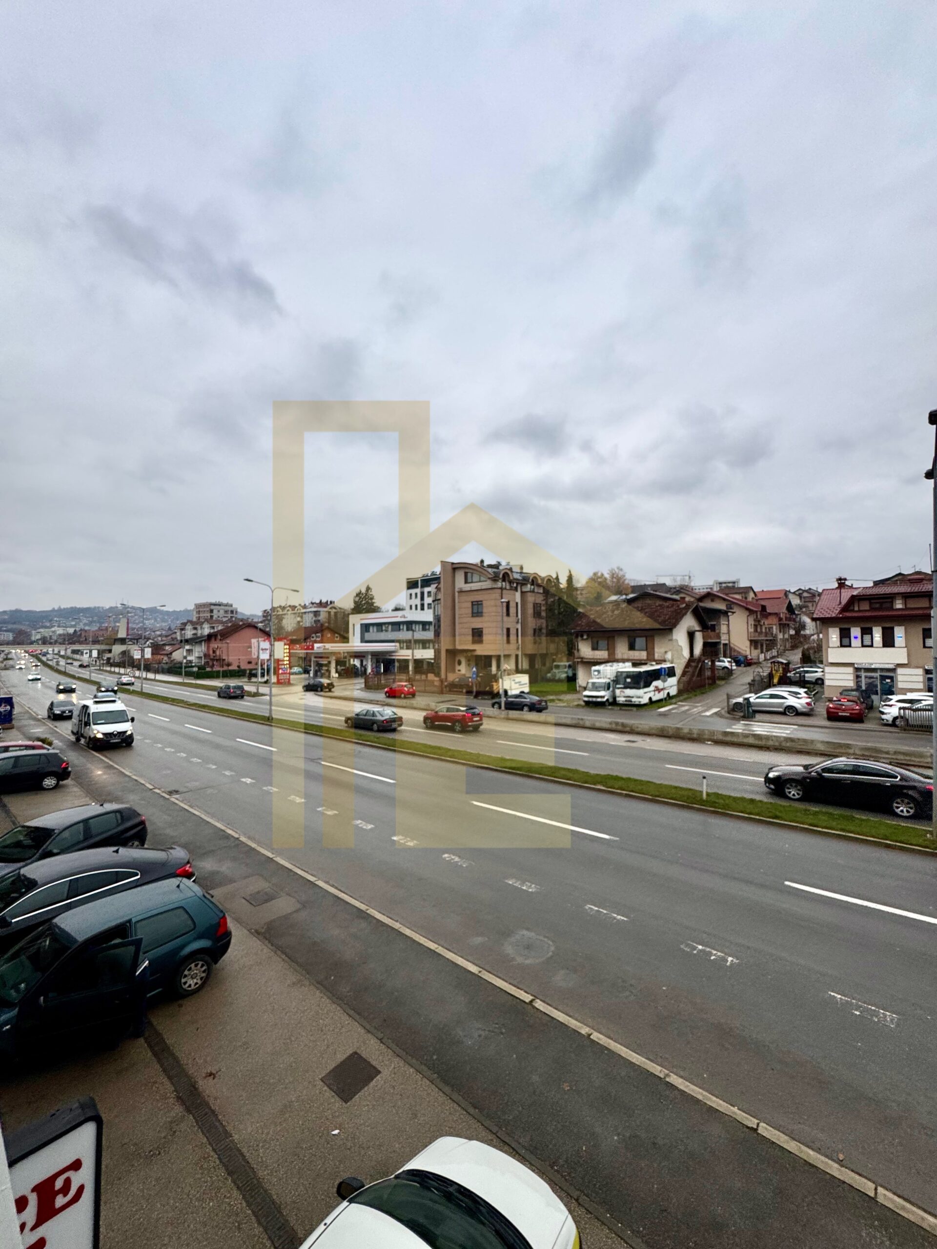 Iznajmljujemo moderan dvosoban, naselje Nova Varoš slika 21