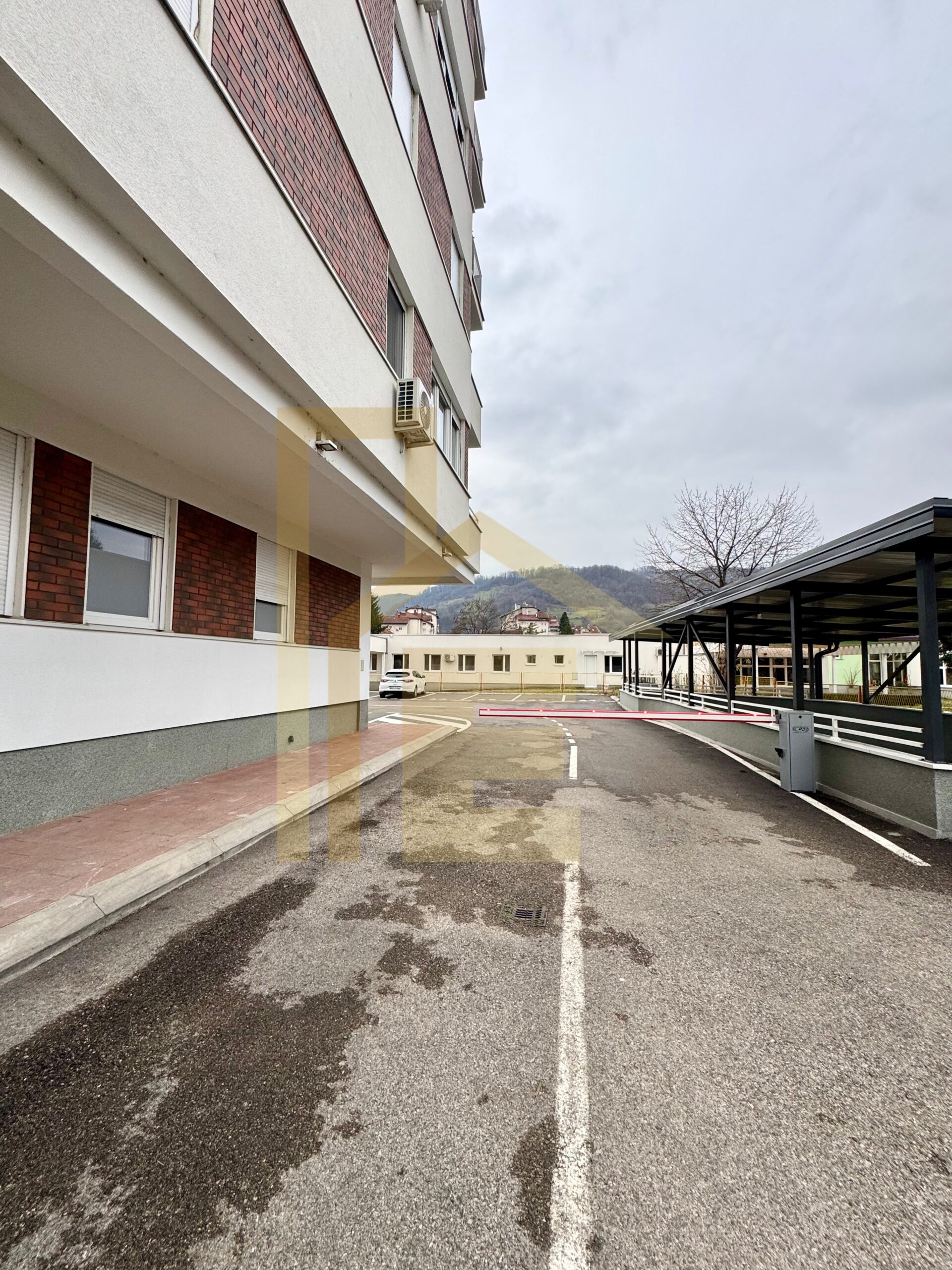 Na prodaju vanjsko parking mjesto, naselje Obilićevo slika 5