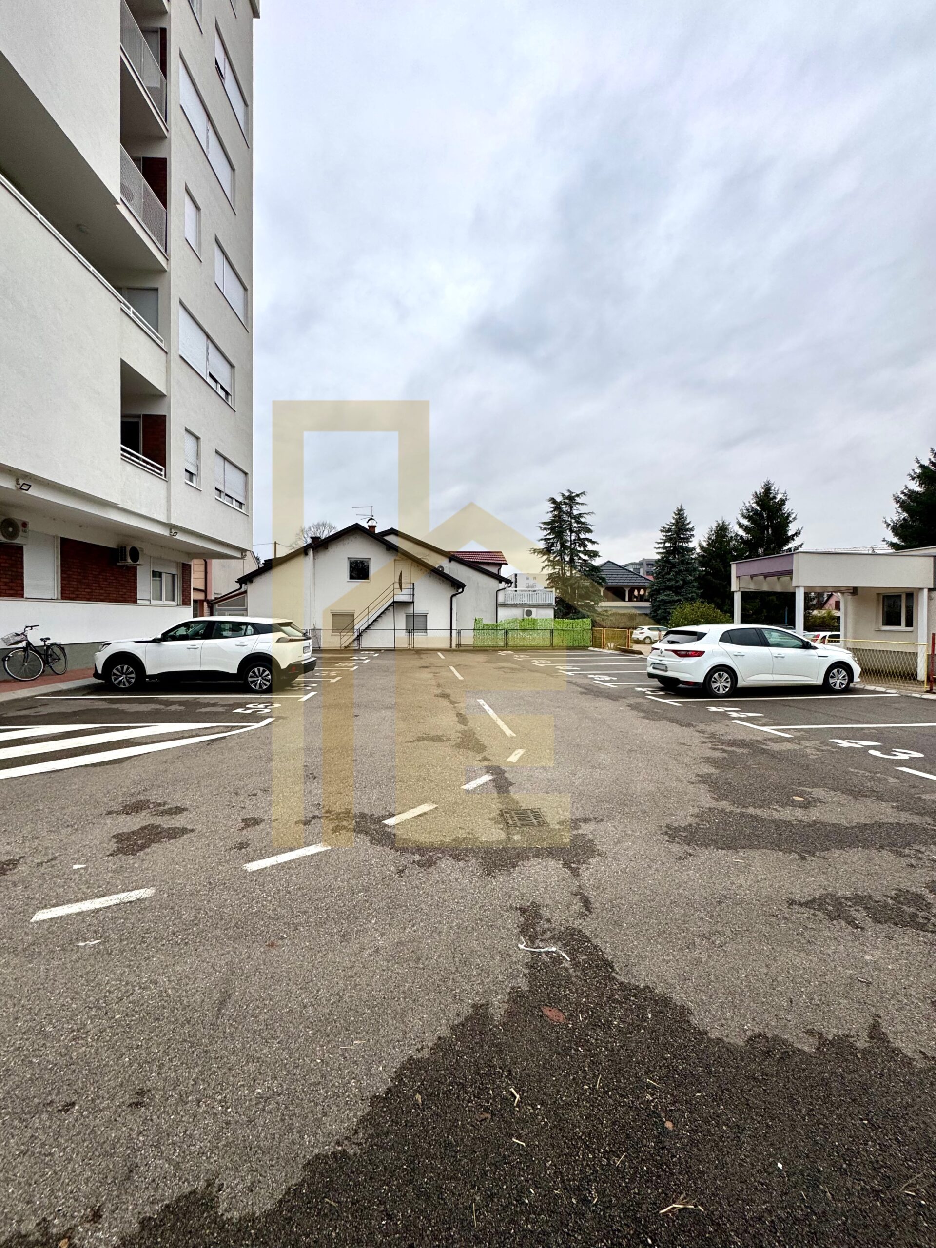 Na prodaju vanjsko parking mjesto, naselje Obilićevo slika 4