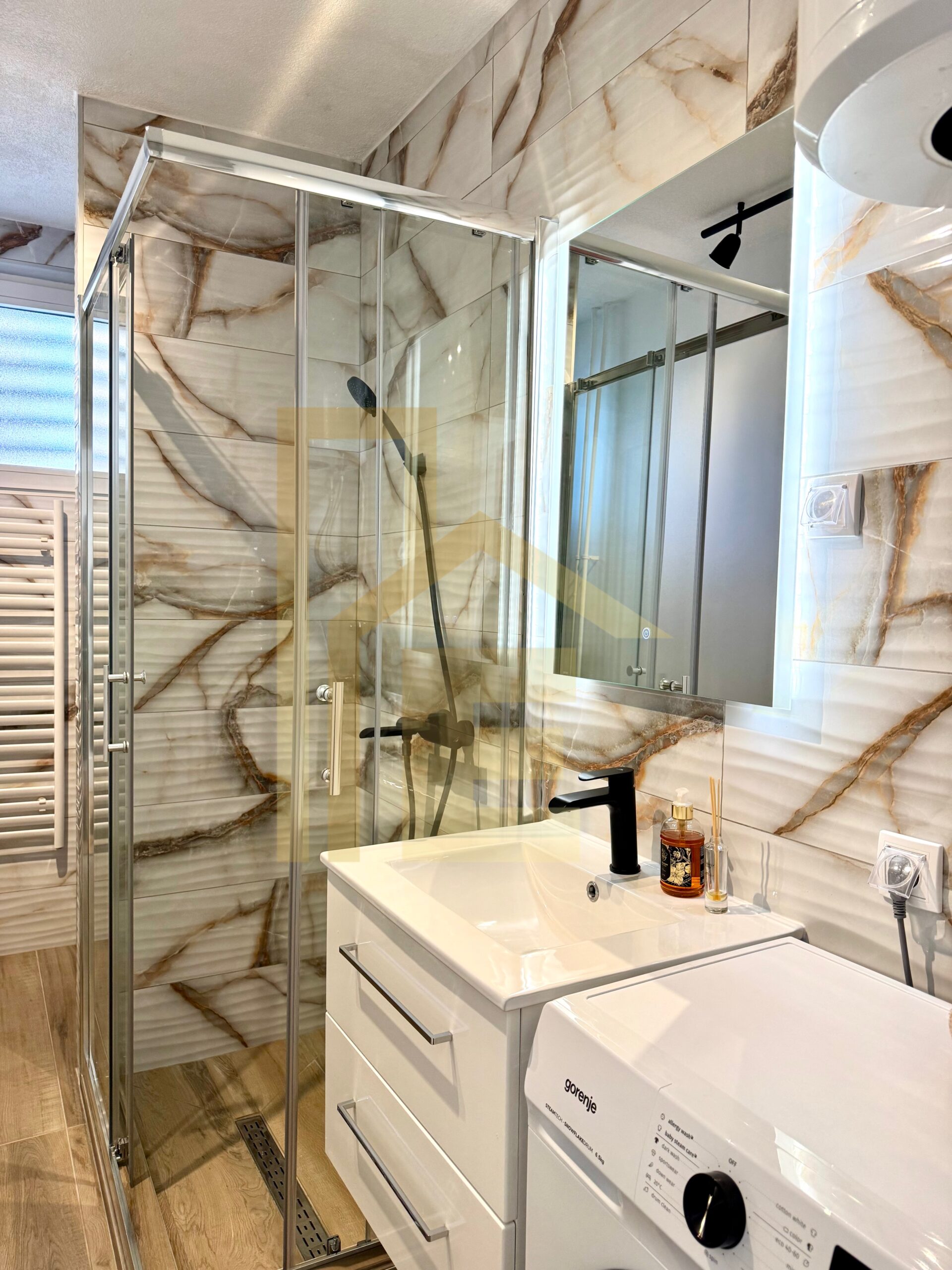 Iznajmljujemo prostran dvosoban stan, naselje Centar slika 22