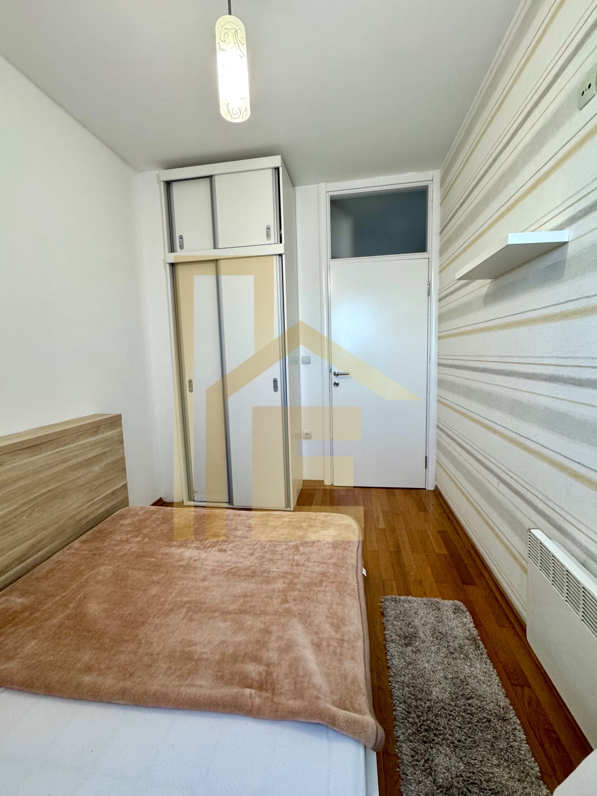 Na prodaju moderan trosoban stan kod kafića Everest slika 15