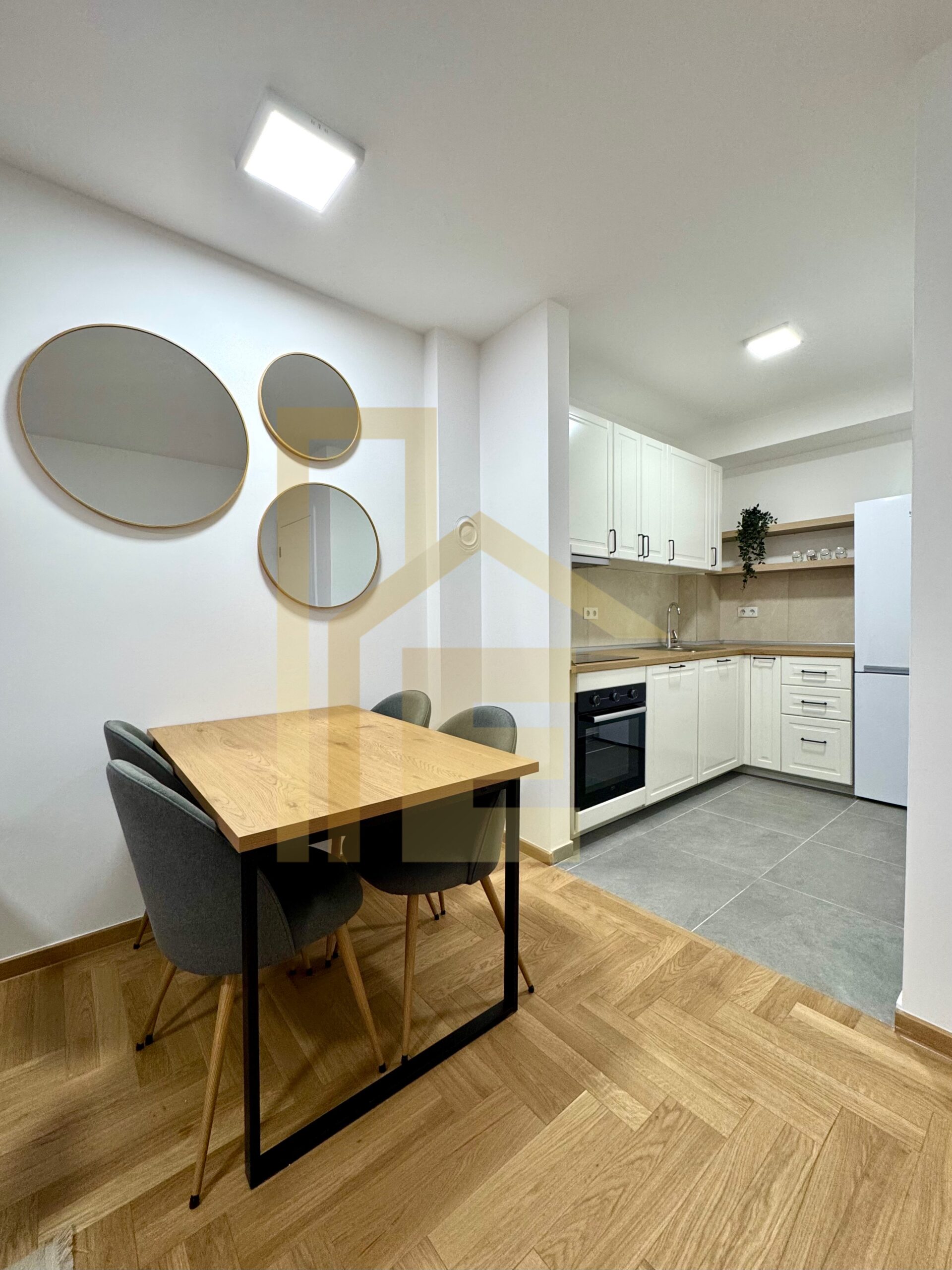 Potpuno nov trosoban stan, podnožje Starčevice slika 11