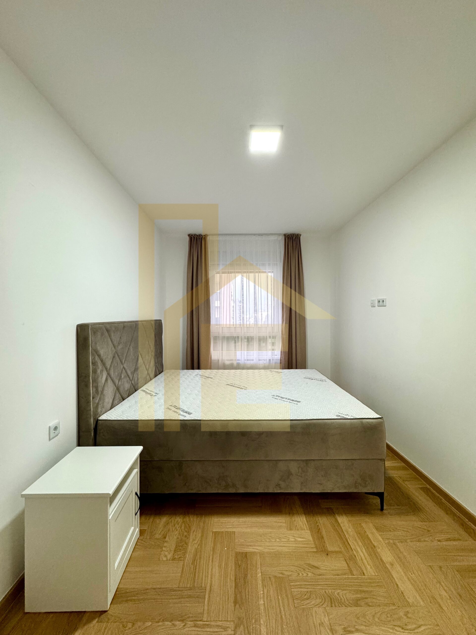 Potpuno nov trosoban stan, podnožje Starčevice slika 12