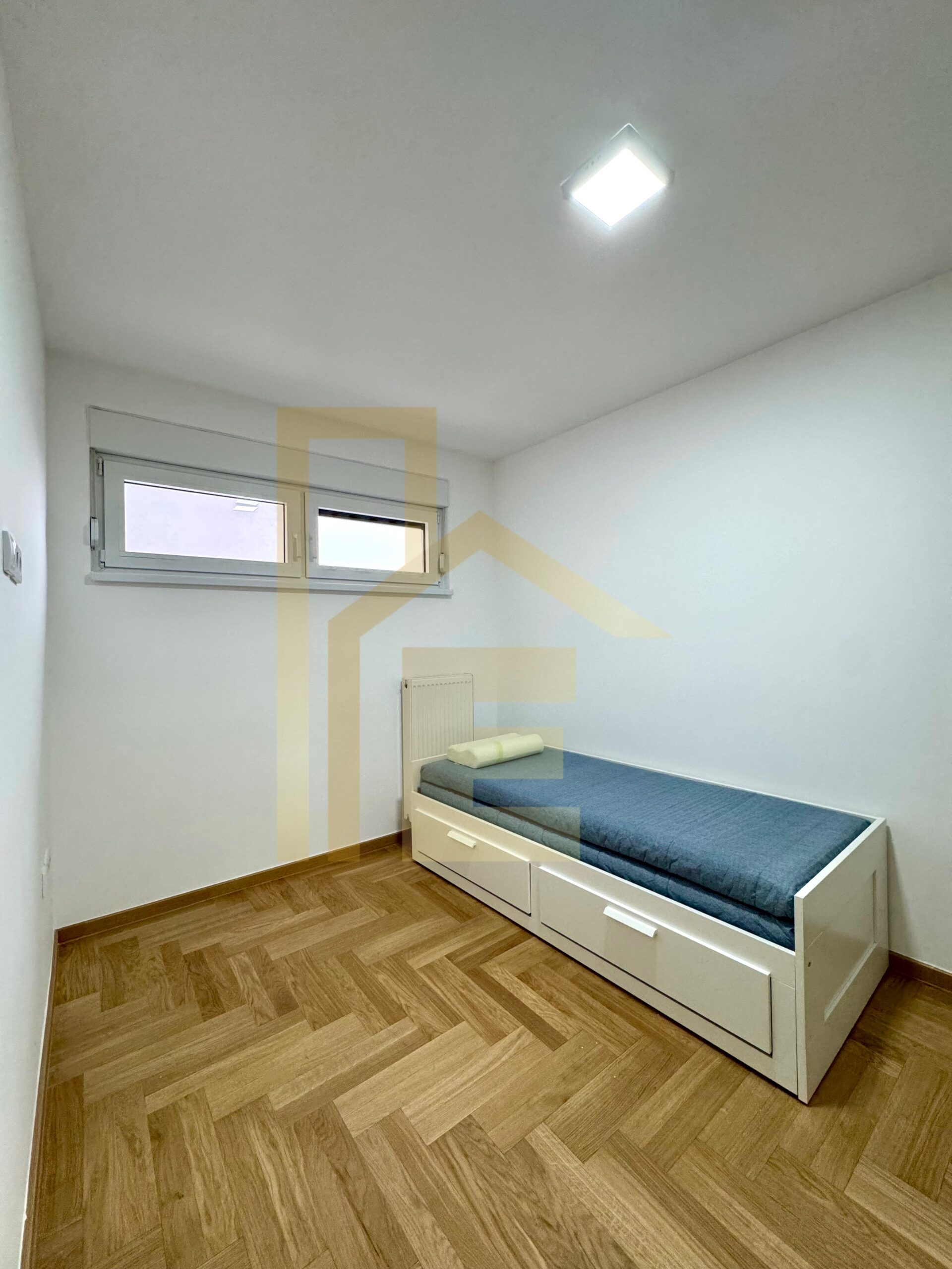 Potpuno nov trosoban stan, podnožje Starčevice slika 16