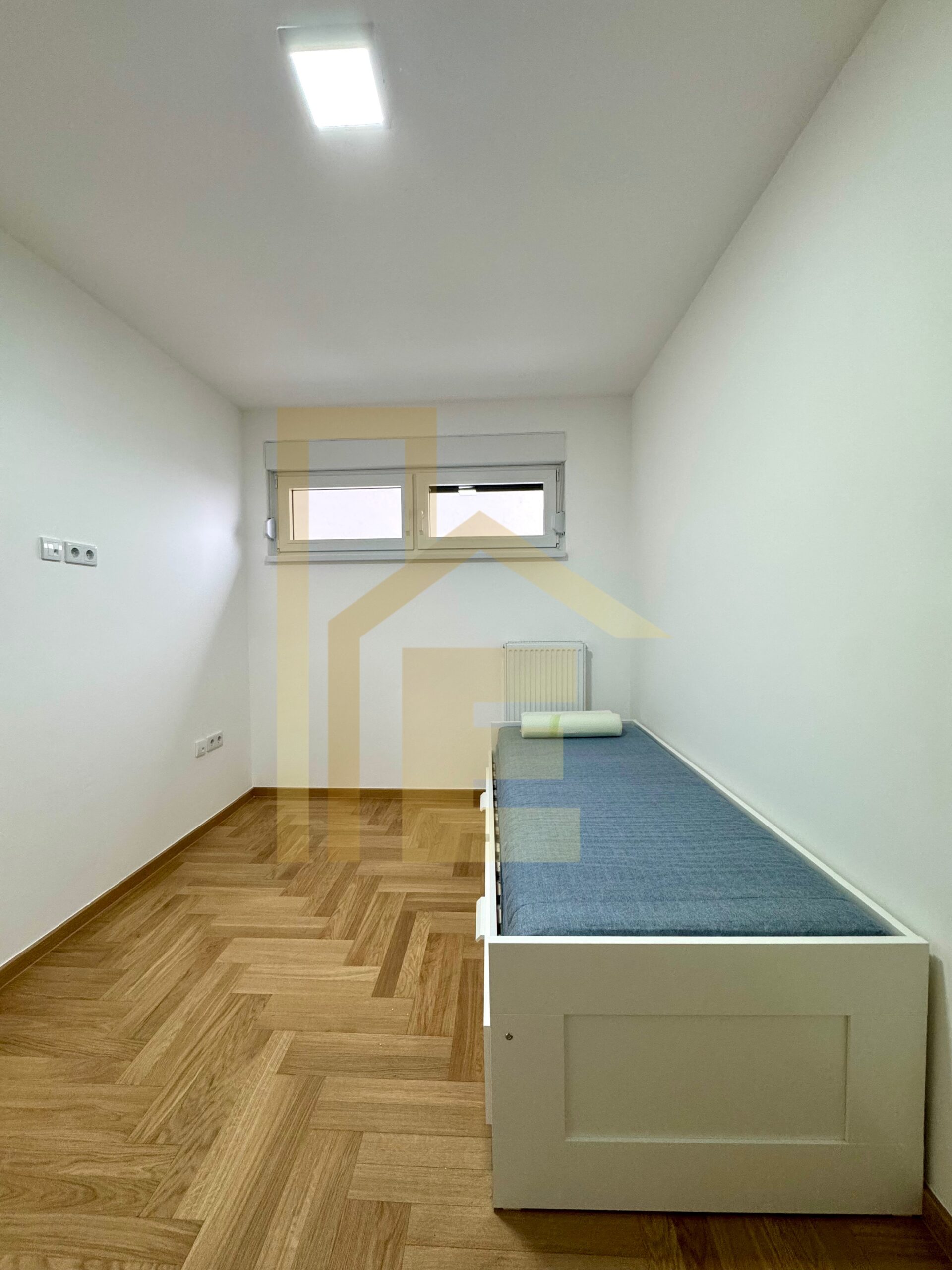 Potpuno nov trosoban stan, podnožje Starčevice slika 15