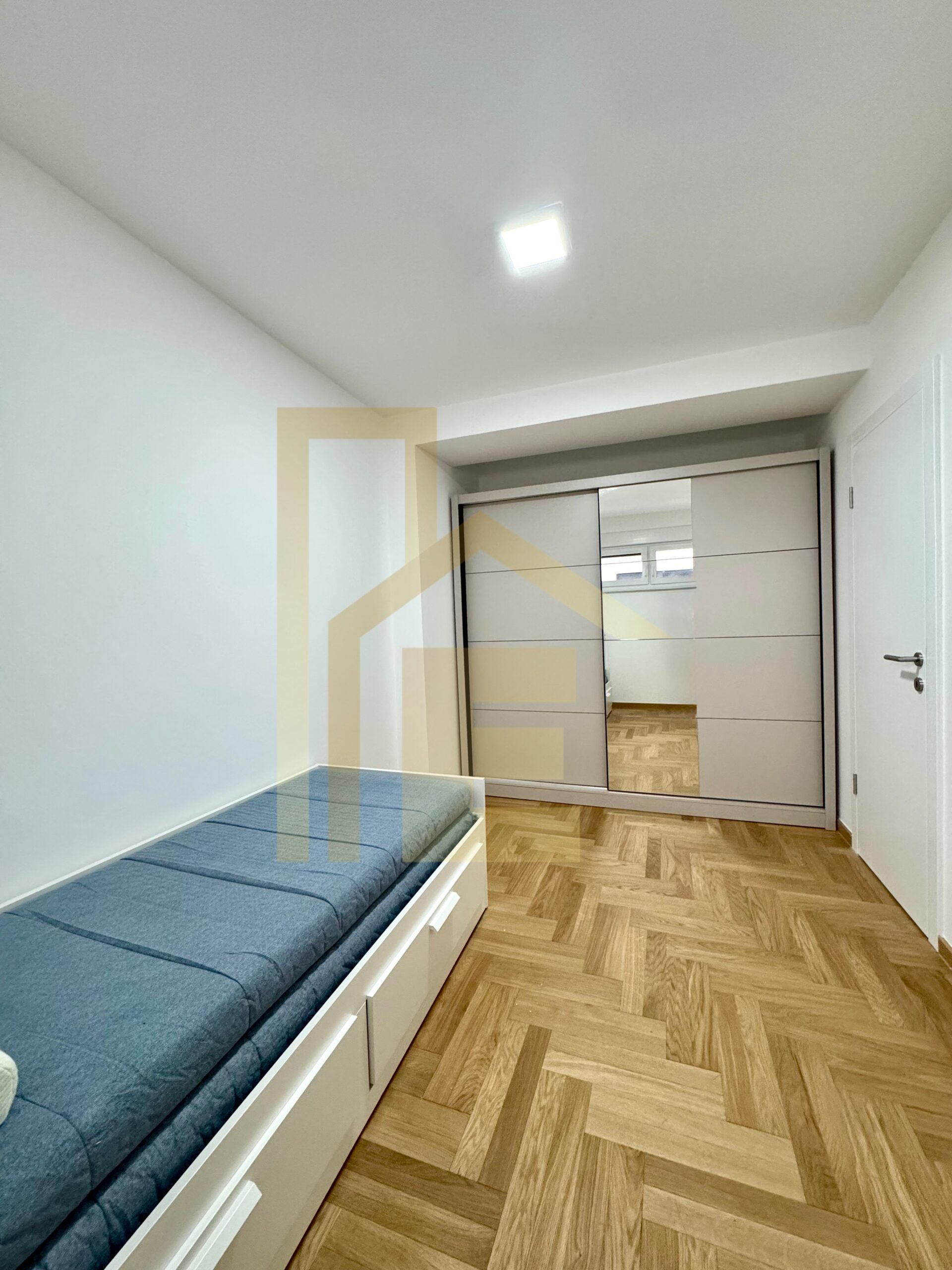 Potpuno nov trosoban stan, podnožje Starčevice slika 18