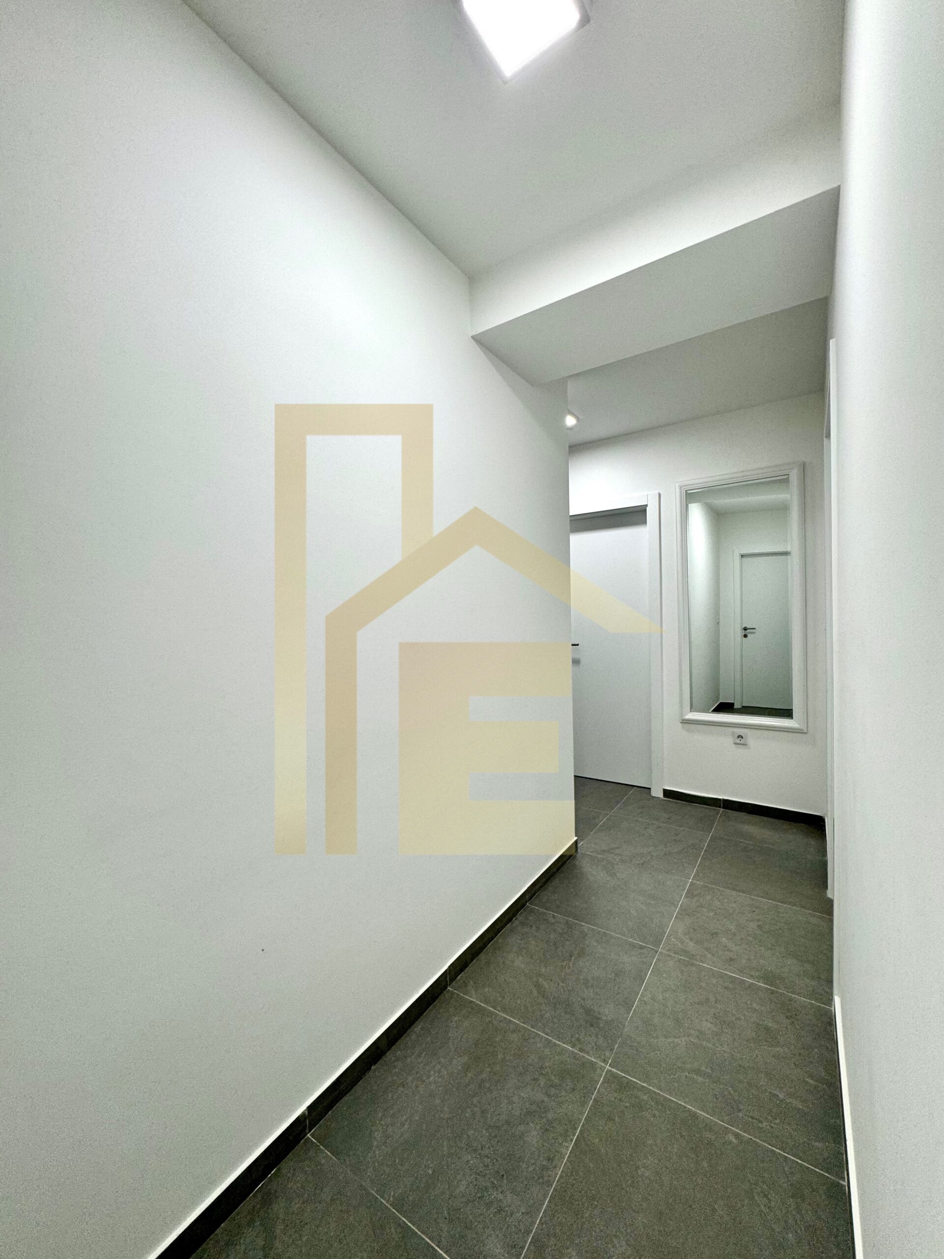 Potpuno nov trosoban stan, podnožje Starčevice slika 19