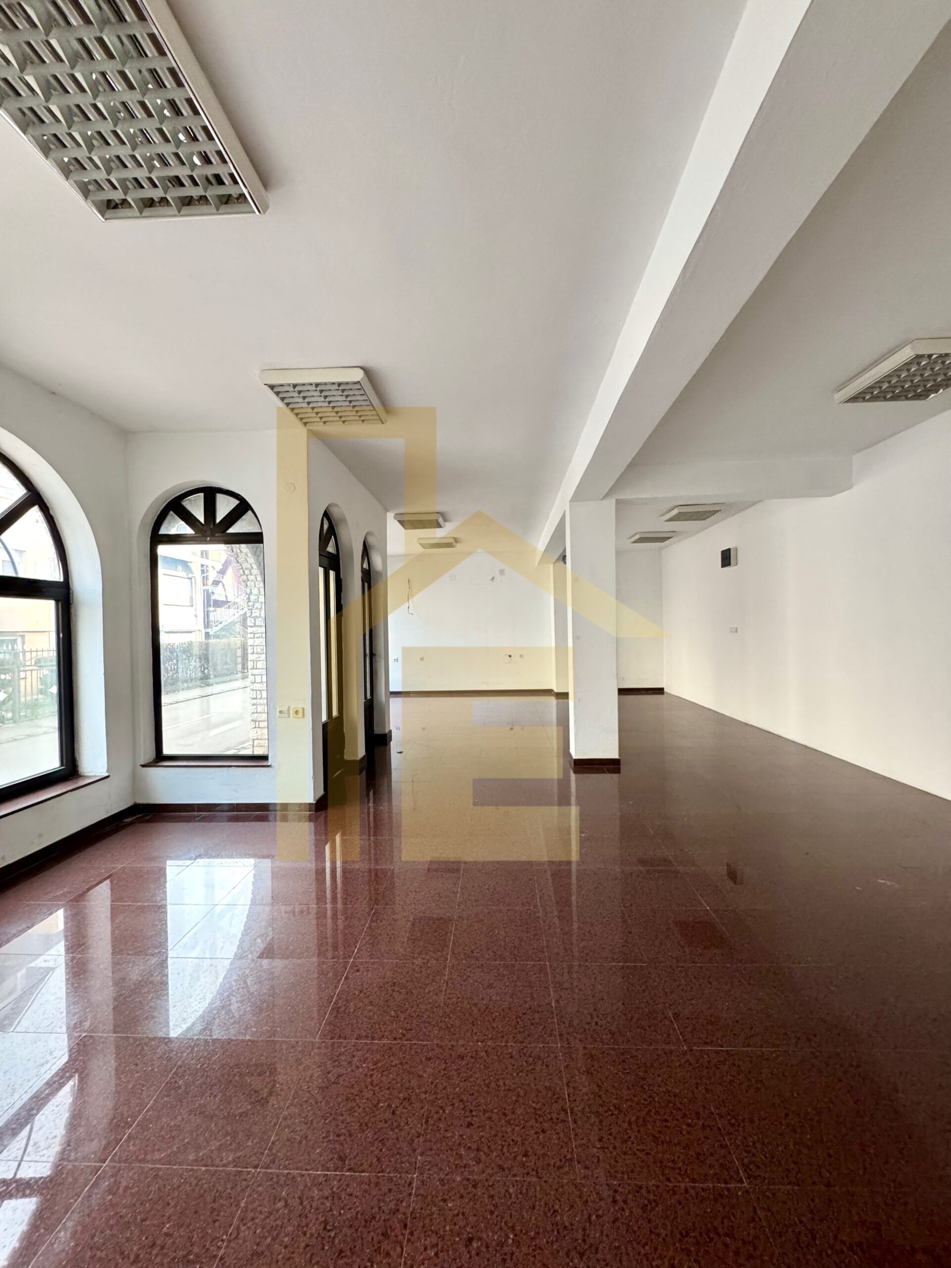 Iznajmljujemo poslovni prostor u naselju Nova Varoš slika 2