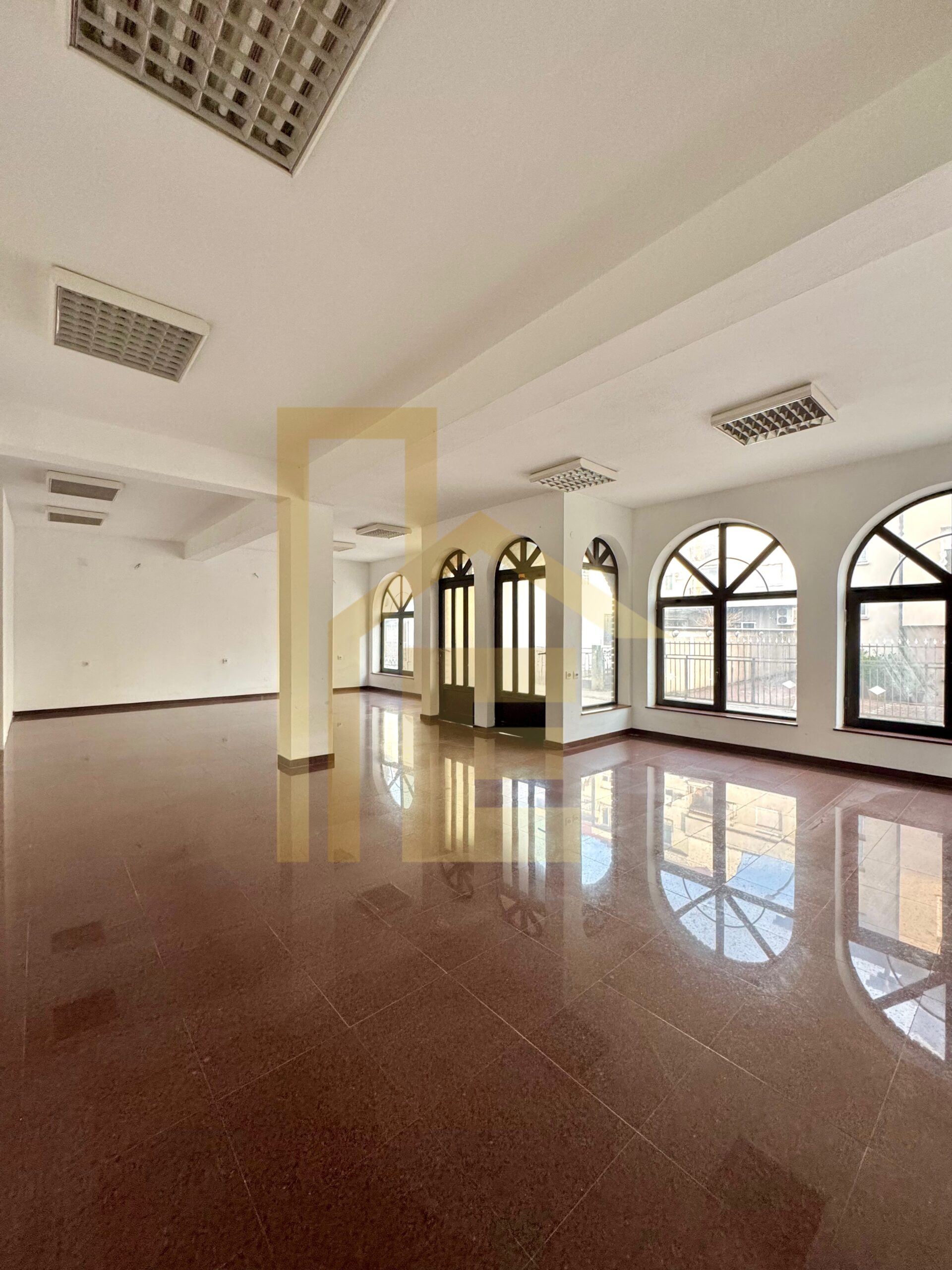 Iznajmljujemo poslovni prostor u naselju Nova Varoš slika 6