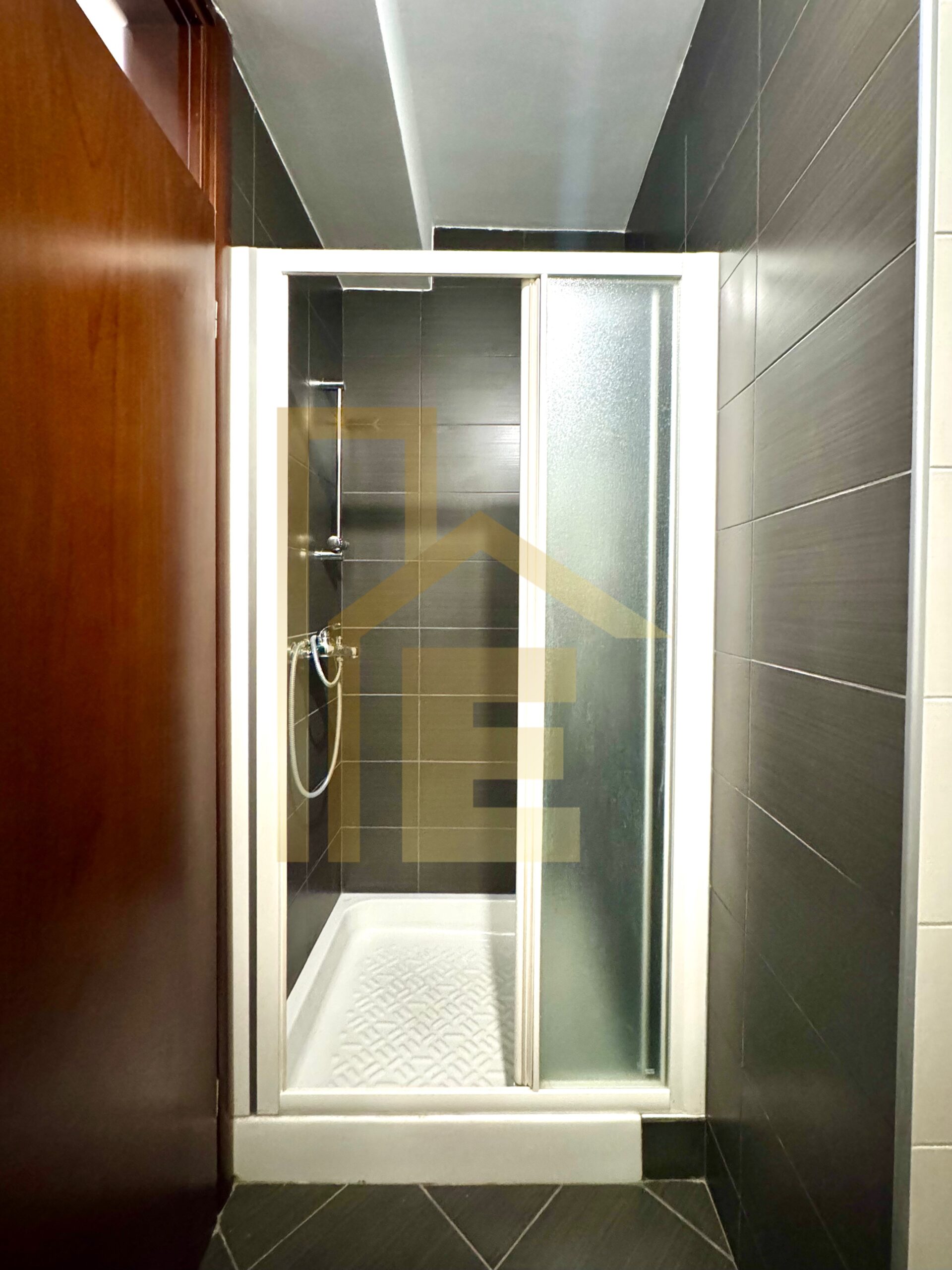 Dvosoban stan sa garažom, naselje Hisete slika 18