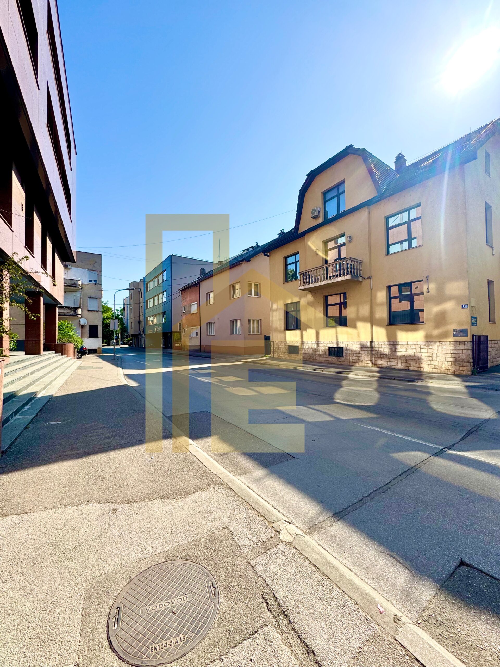 Iznajmljujemo poslovni prostor u centru grada slika 5