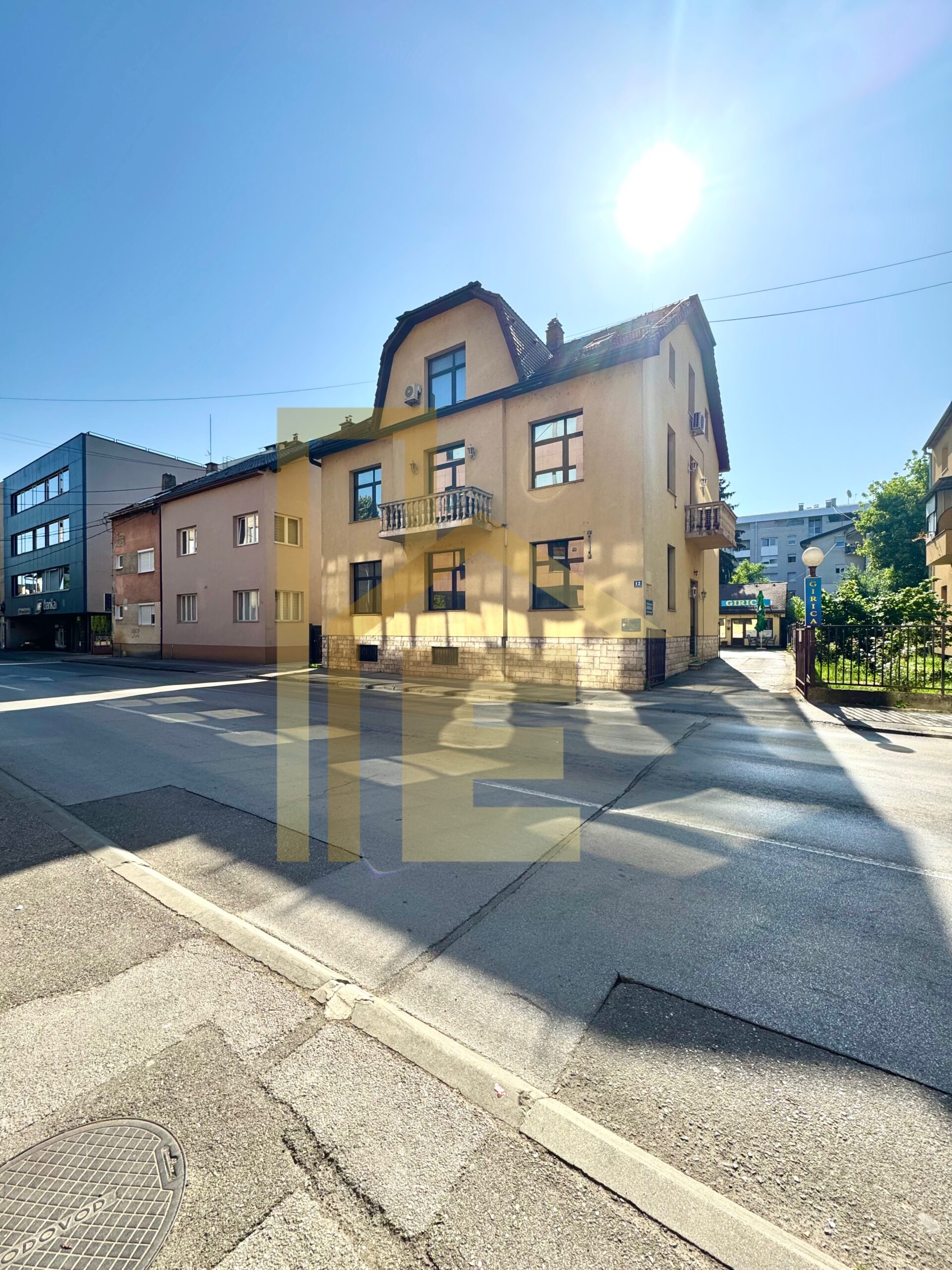 Iznajmljujemo poslovni prostor u centru grada slika 2