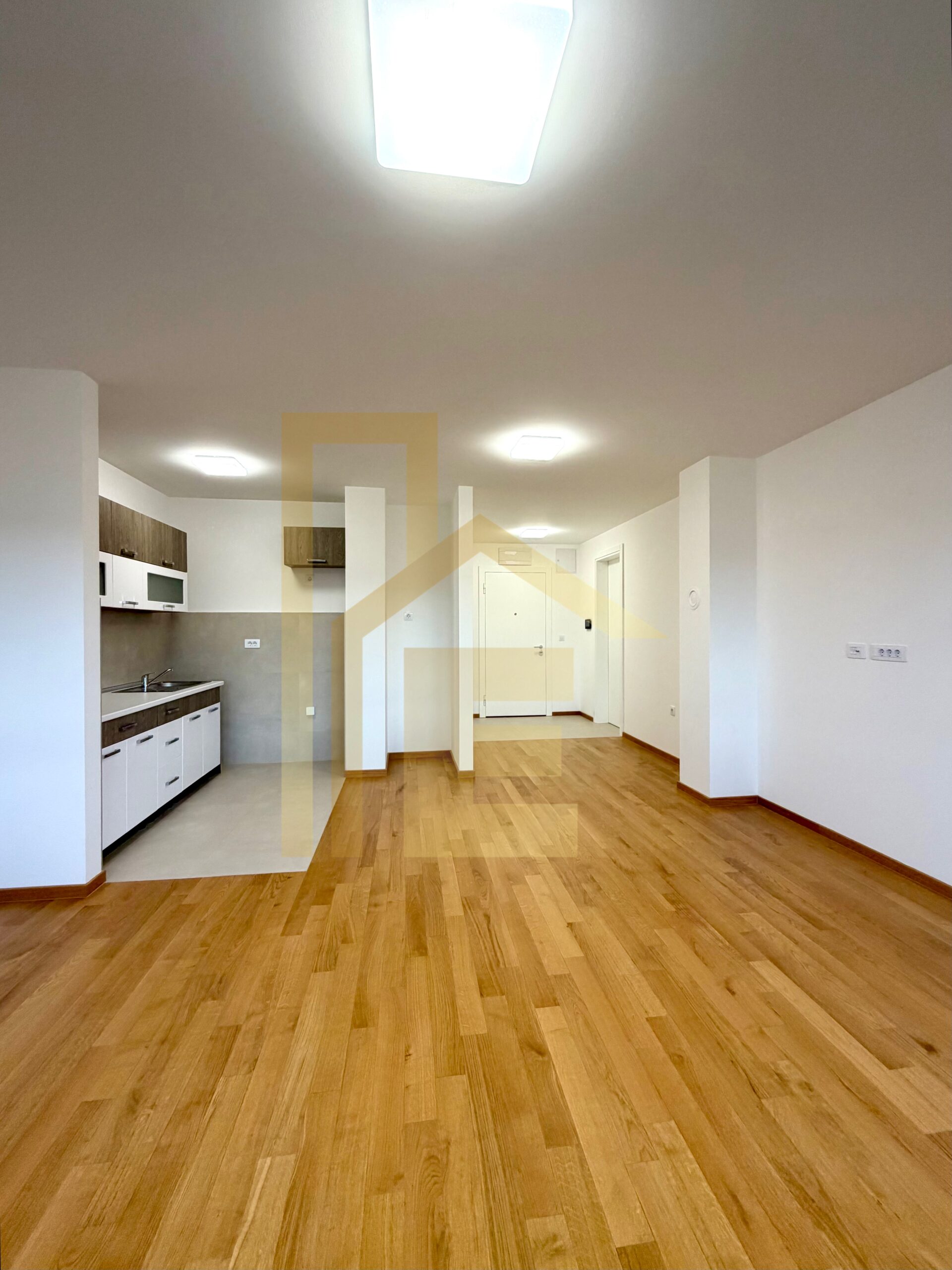 Iznajmljujemo kancelarijski prostor, naselje Lazarevo slika 7