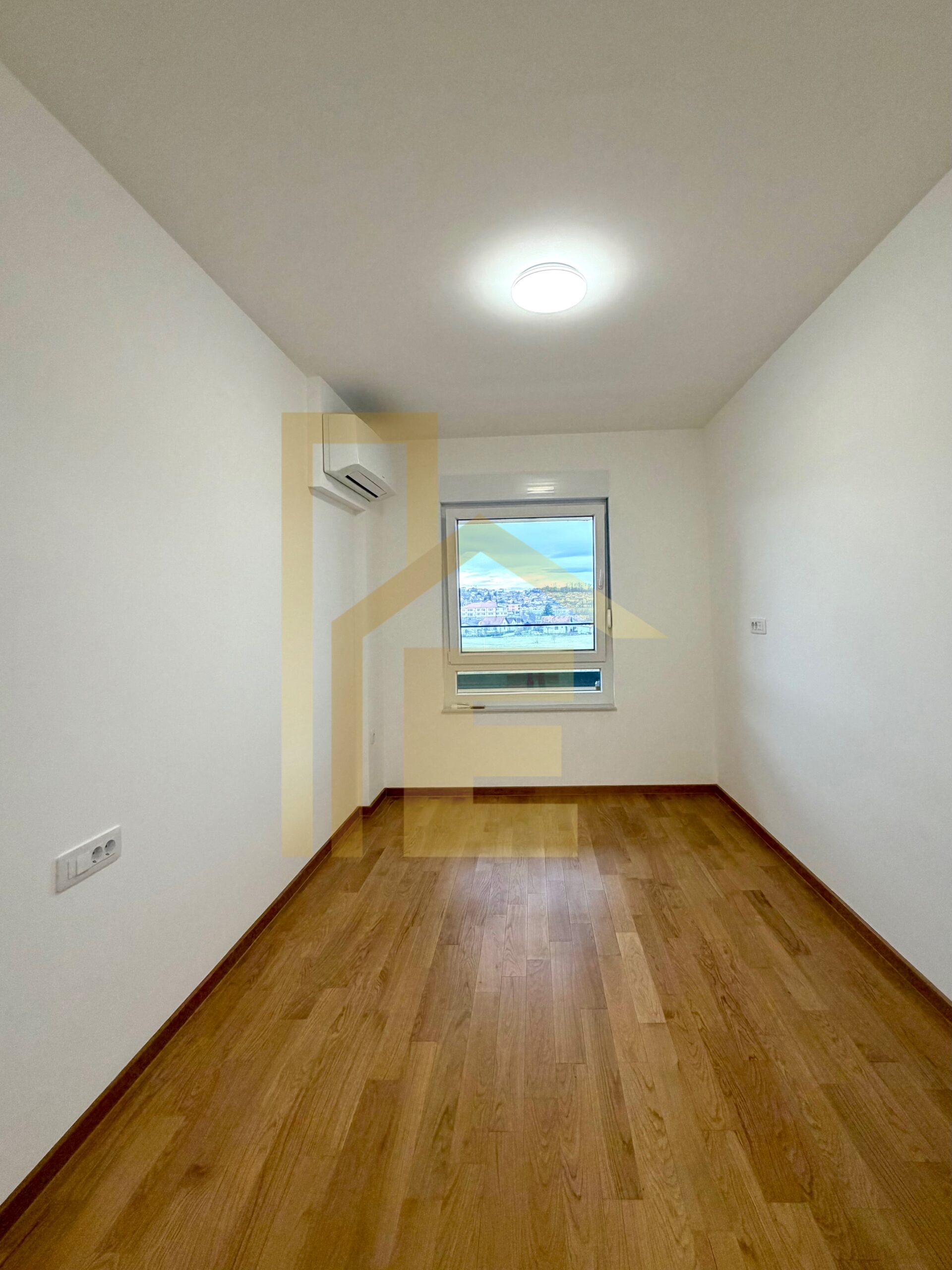 Iznajmljujemo kancelarijski prostor, naselje Lazarevo slika 12