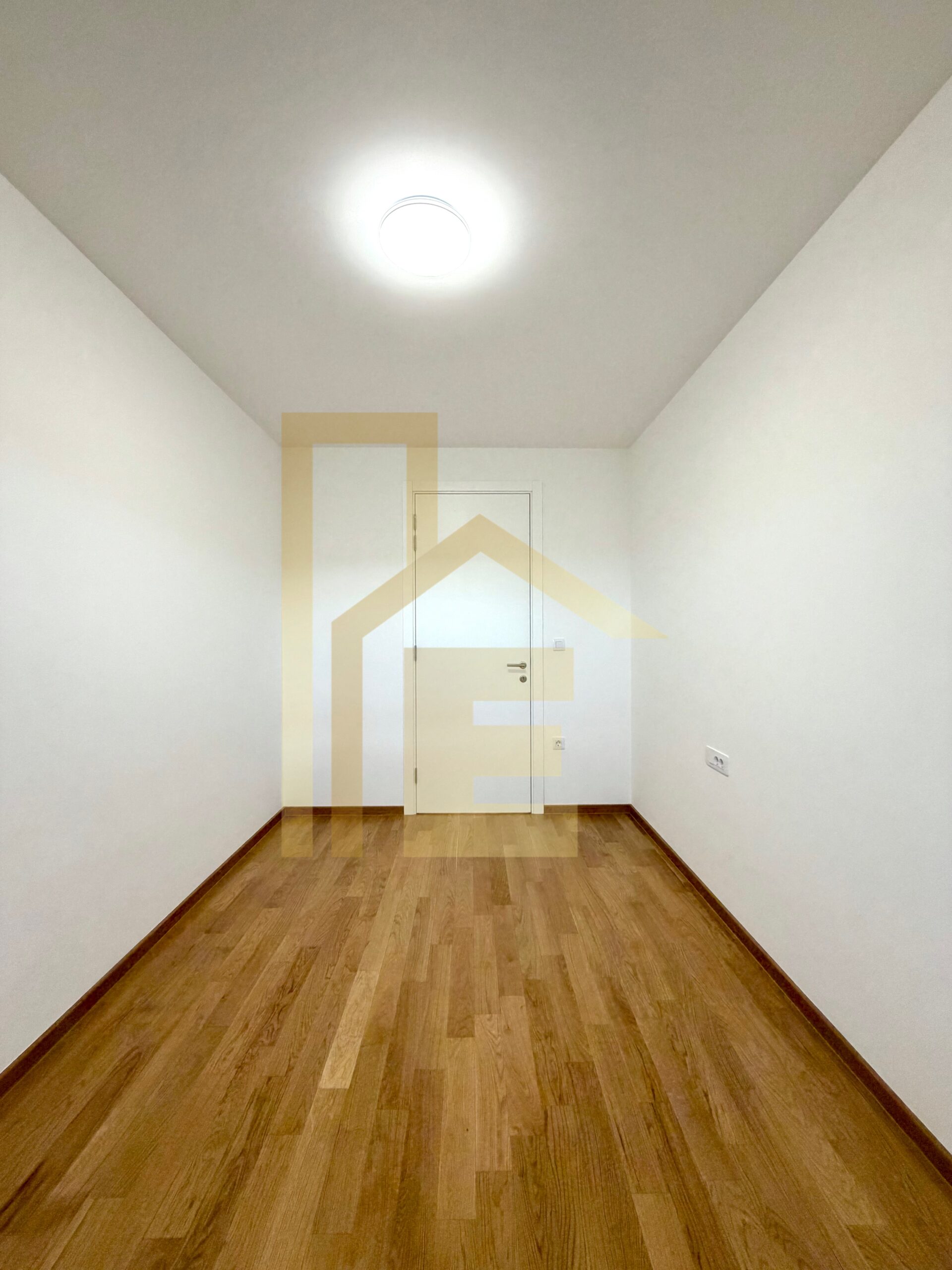 Iznajmljujemo kancelarijski prostor, naselje Lazarevo slika 11