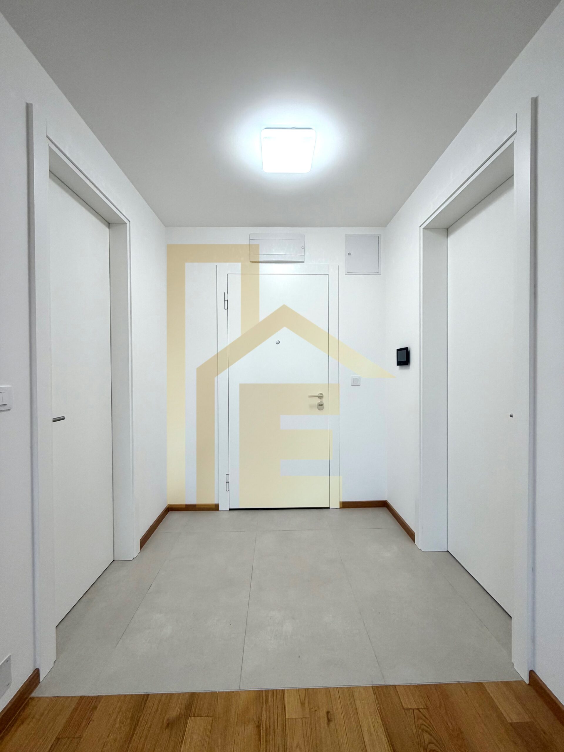 Iznajmljujemo kancelarijski prostor, naselje Lazarevo slika 15