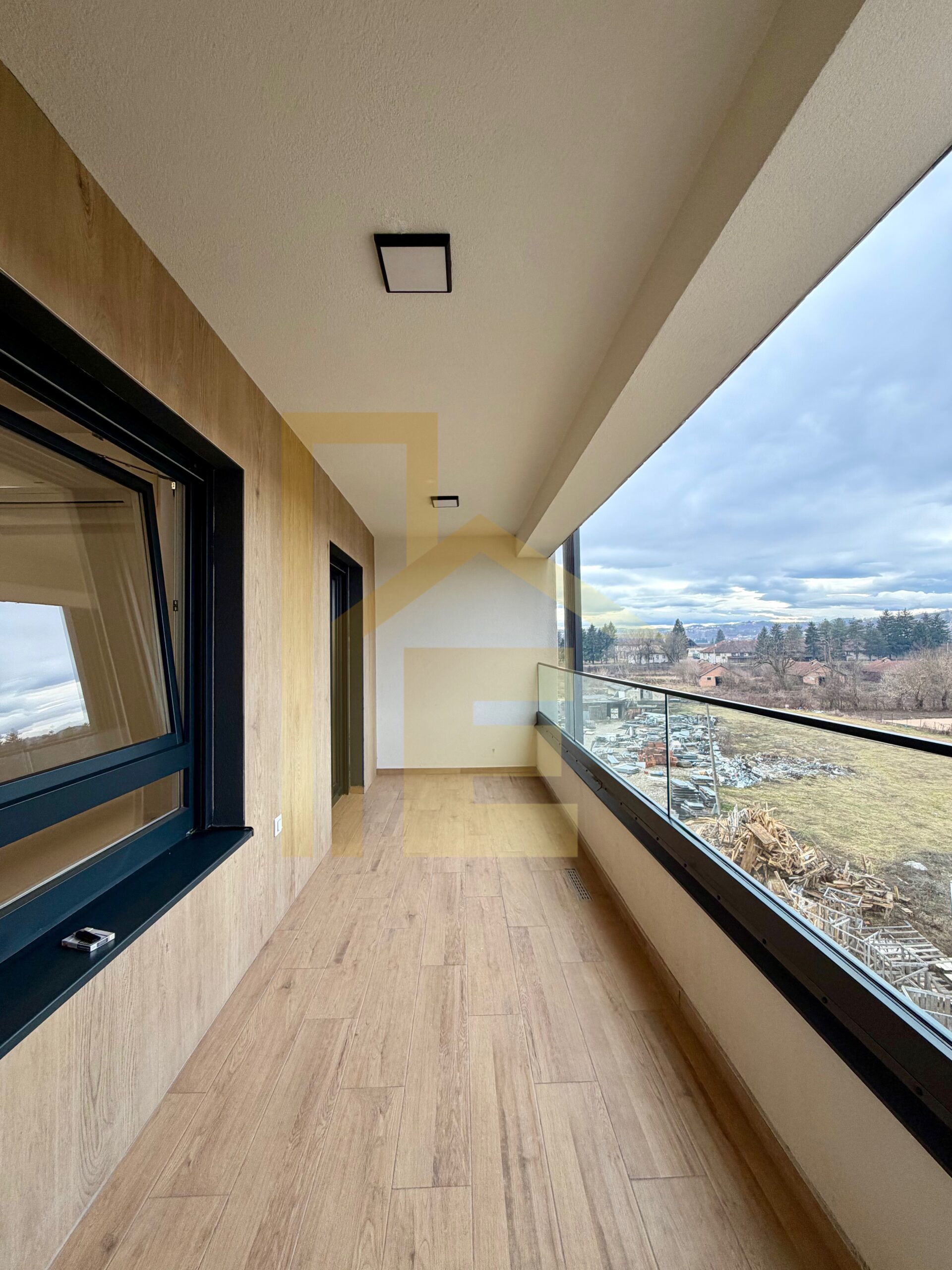 Iznajmljujemo kancelarijski prostor, naselje Lazarevo slika 20