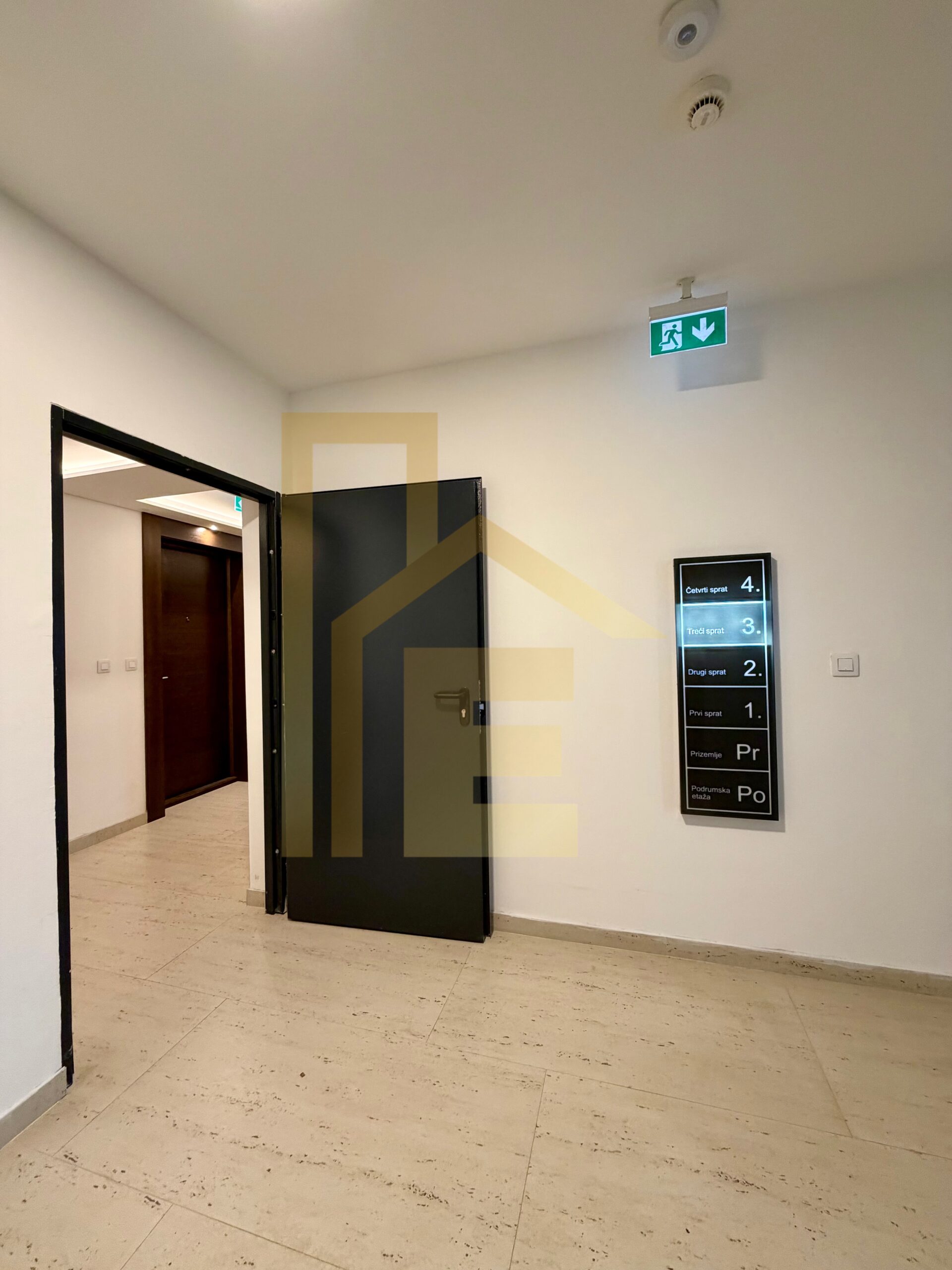 Iznajmljujemo kancelarijski prostor, naselje Lazarevo slika 21