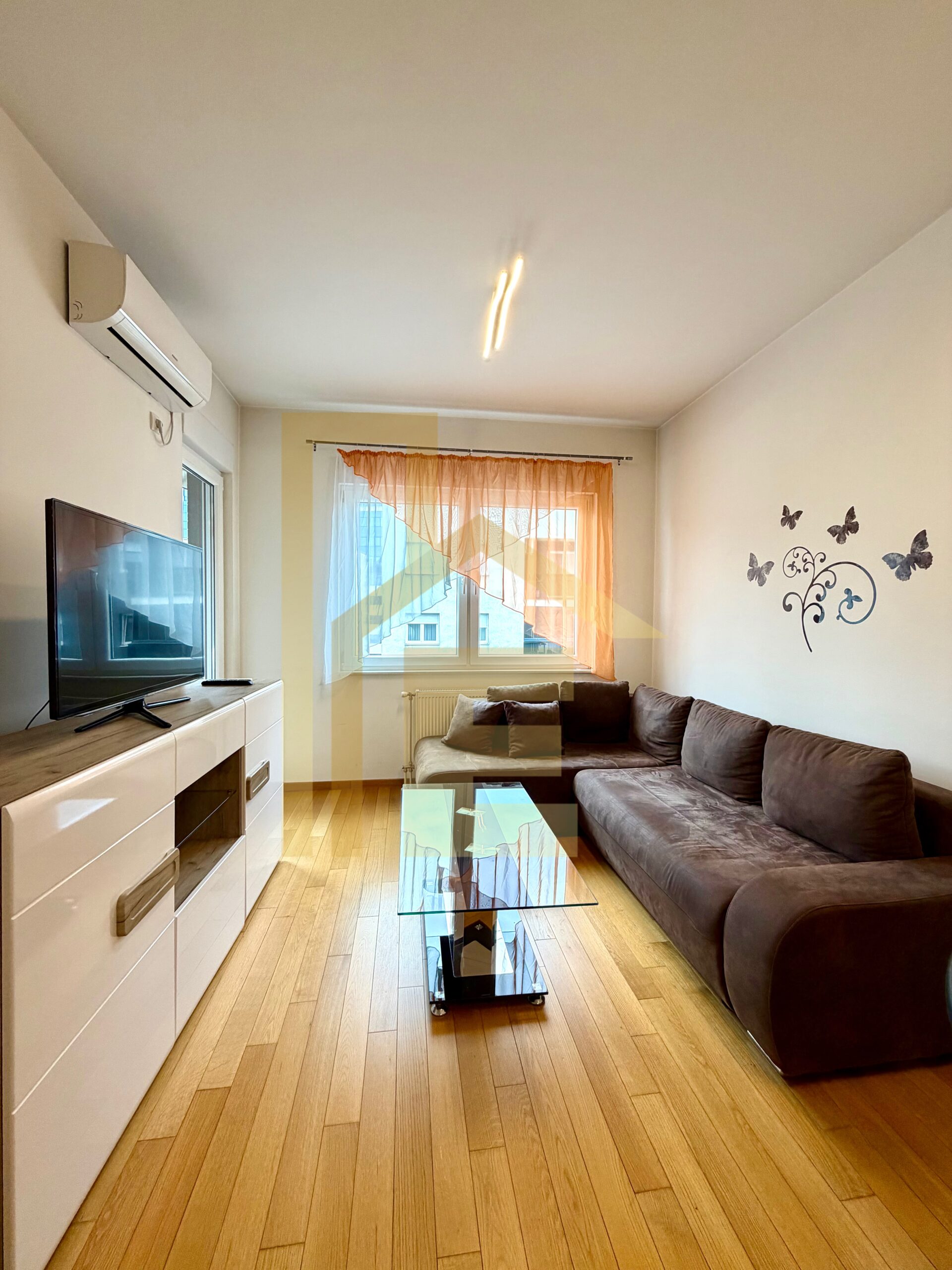 Iznajmljujemo dvosoban stan sa parkingom, Nova Varoš slika 2