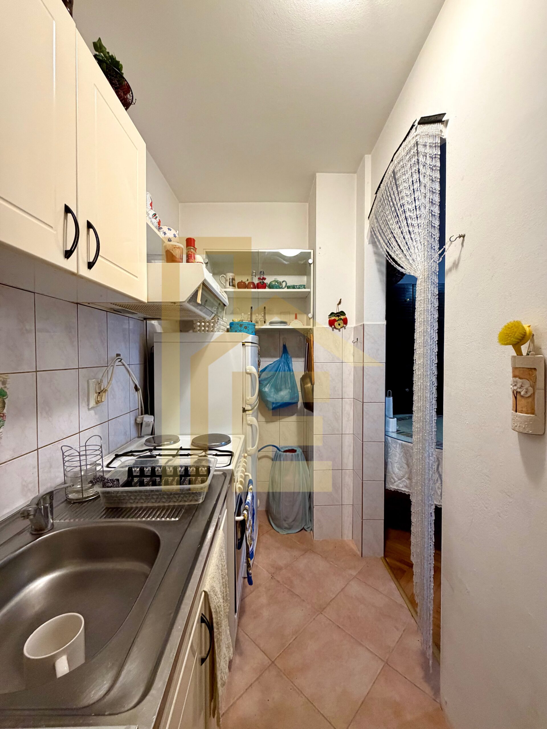 Na prodaju garsonjera sa pogledom na Vrbas, naselje Hisete slika 12