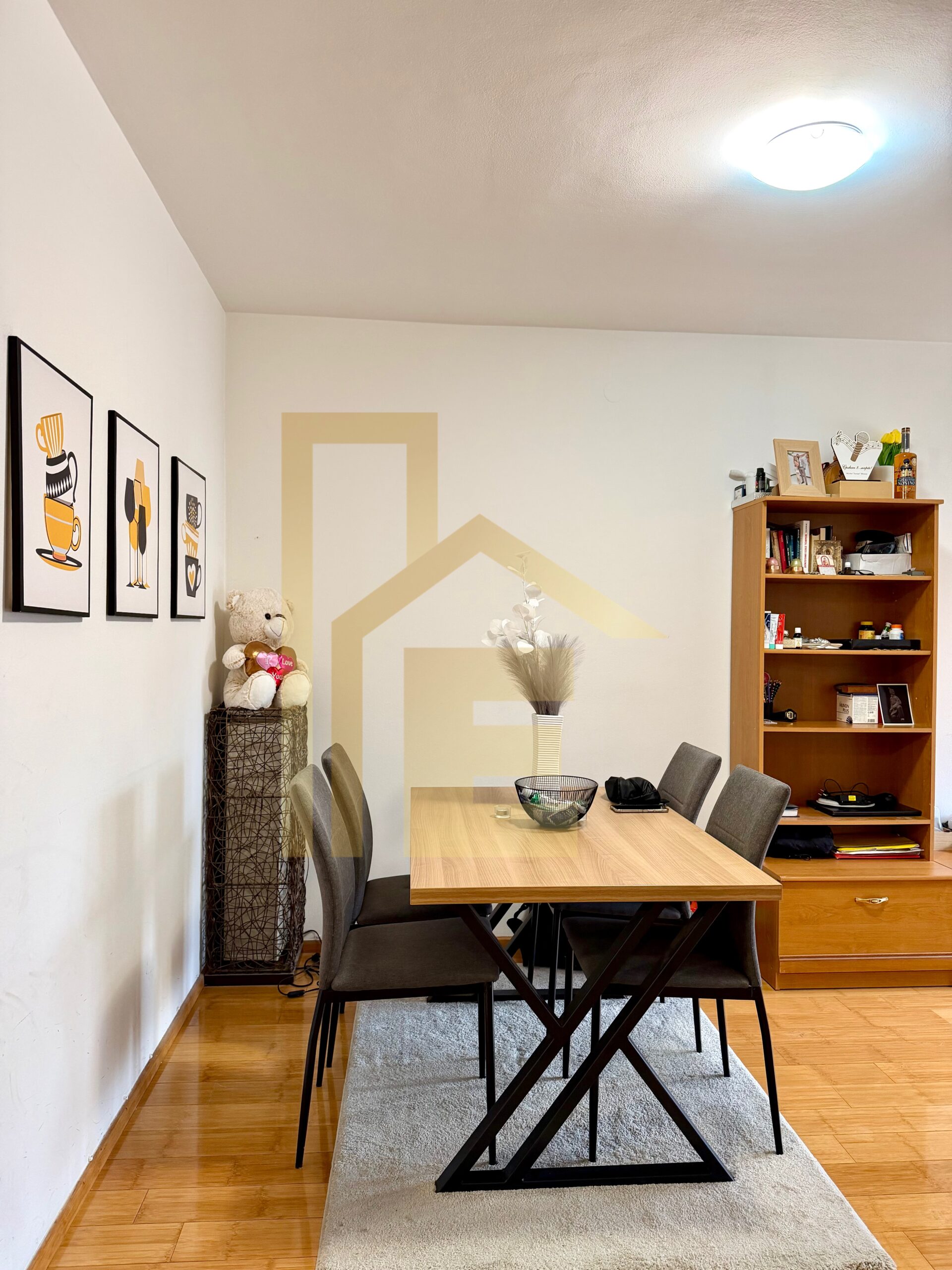 Na prodaju komforan dvosoban stan, podnožje Starčevice slika 2