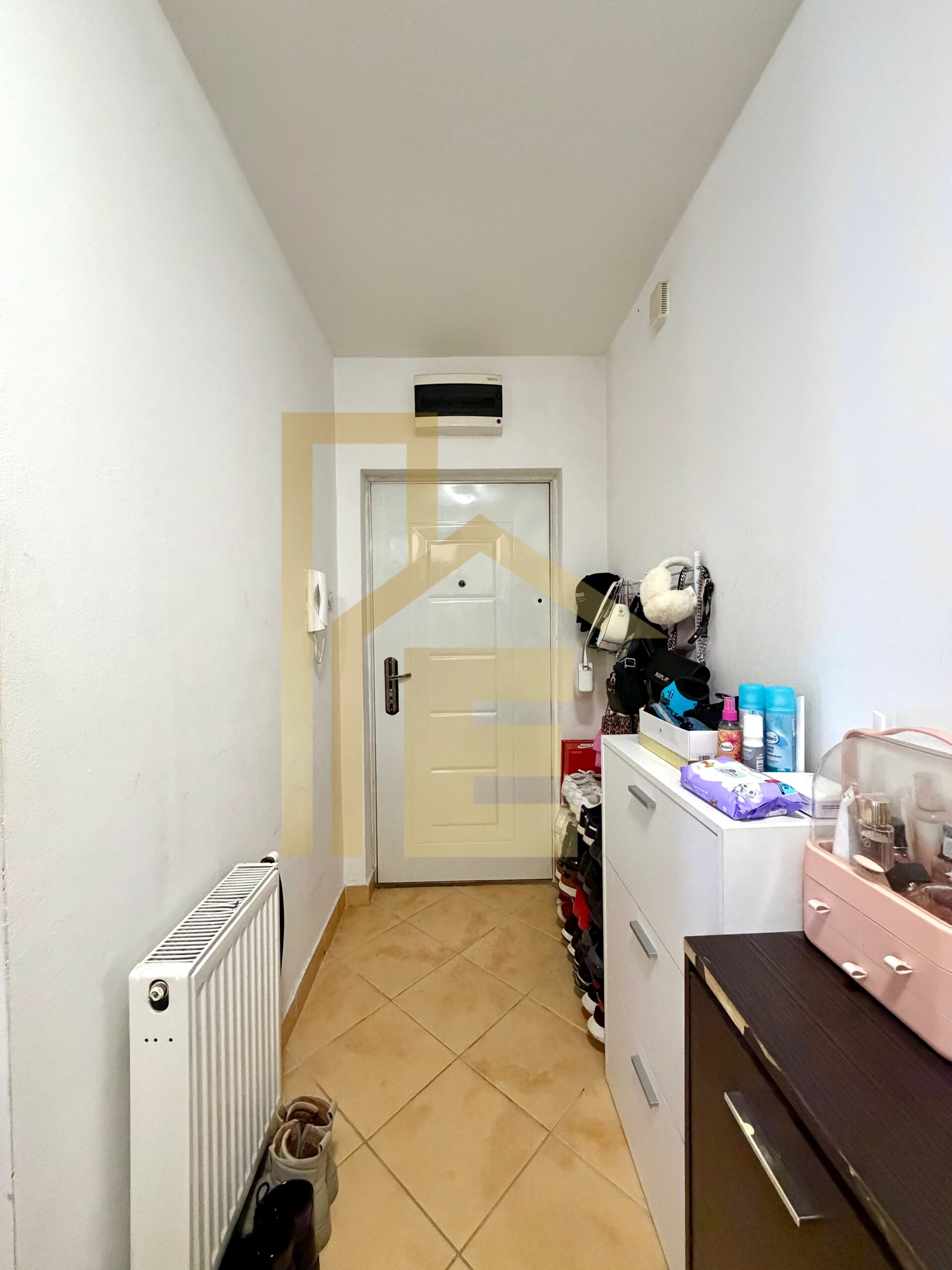 Na prodaju komforan dvosoban stan, podnožje Starčevice slika 11