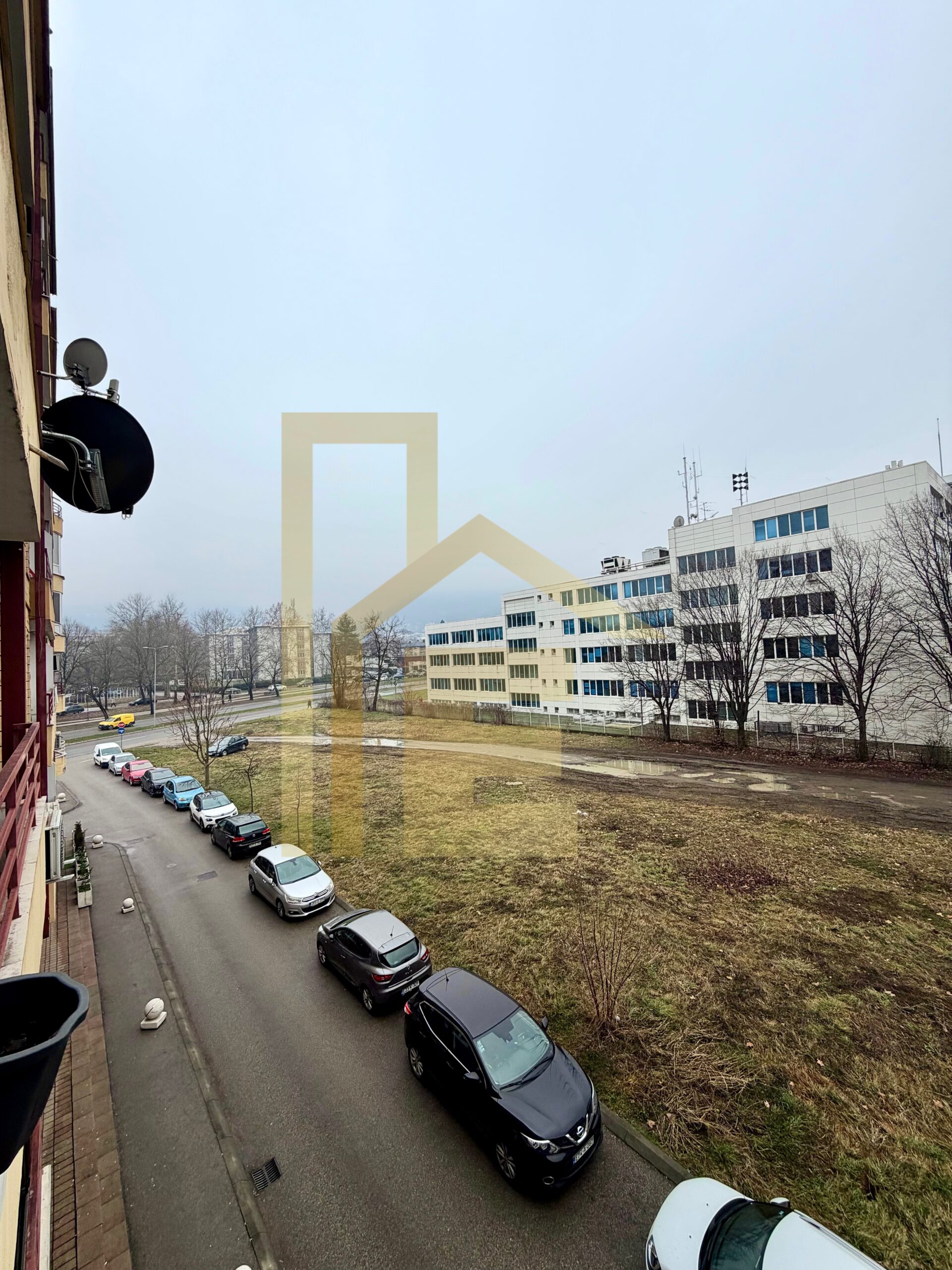 Na prodaju komforan dvosoban stan, podnožje Starčevice slika 12