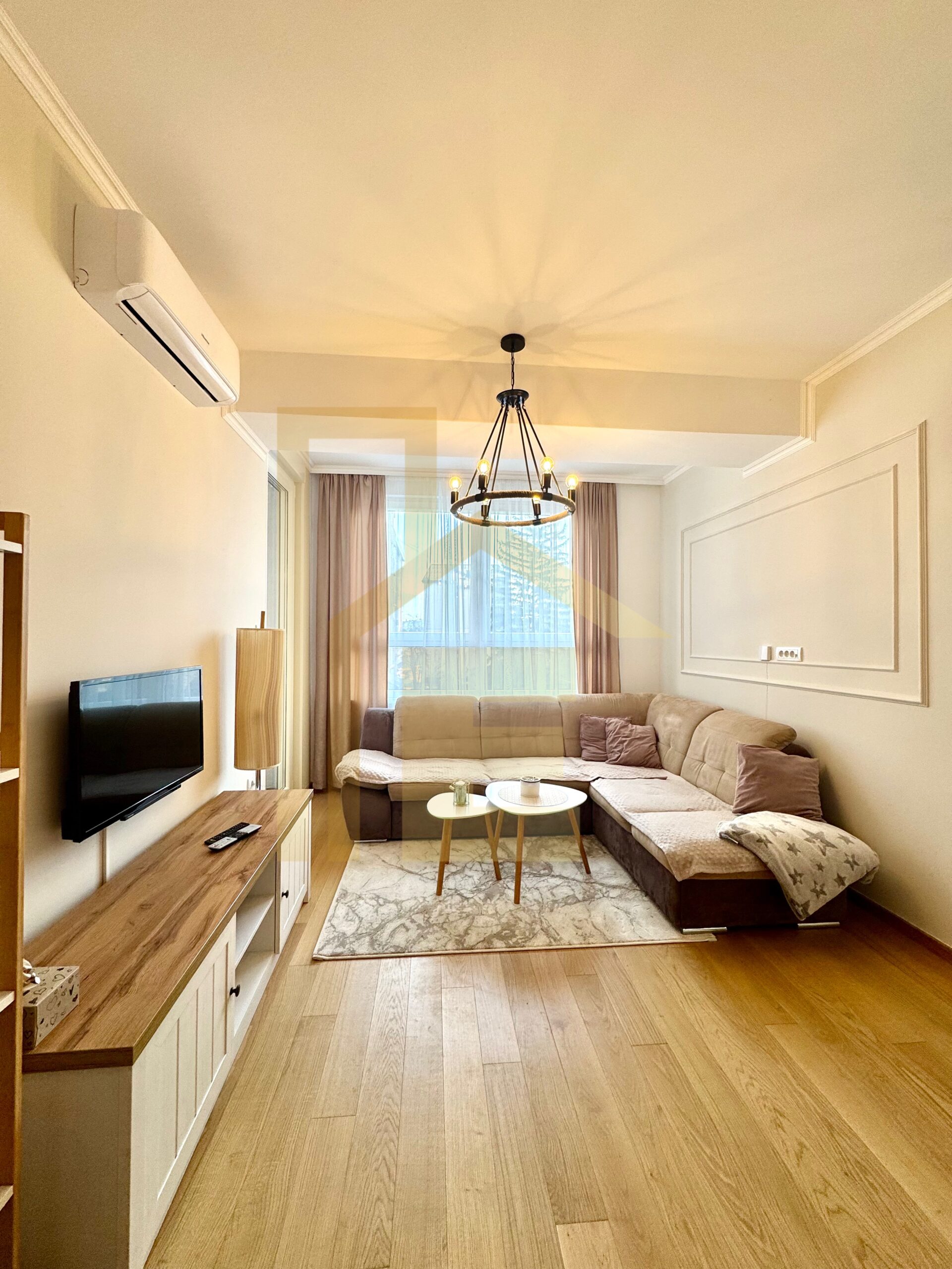 Na prodaju useljiv dvosoban stan, naselje Centar slika 4