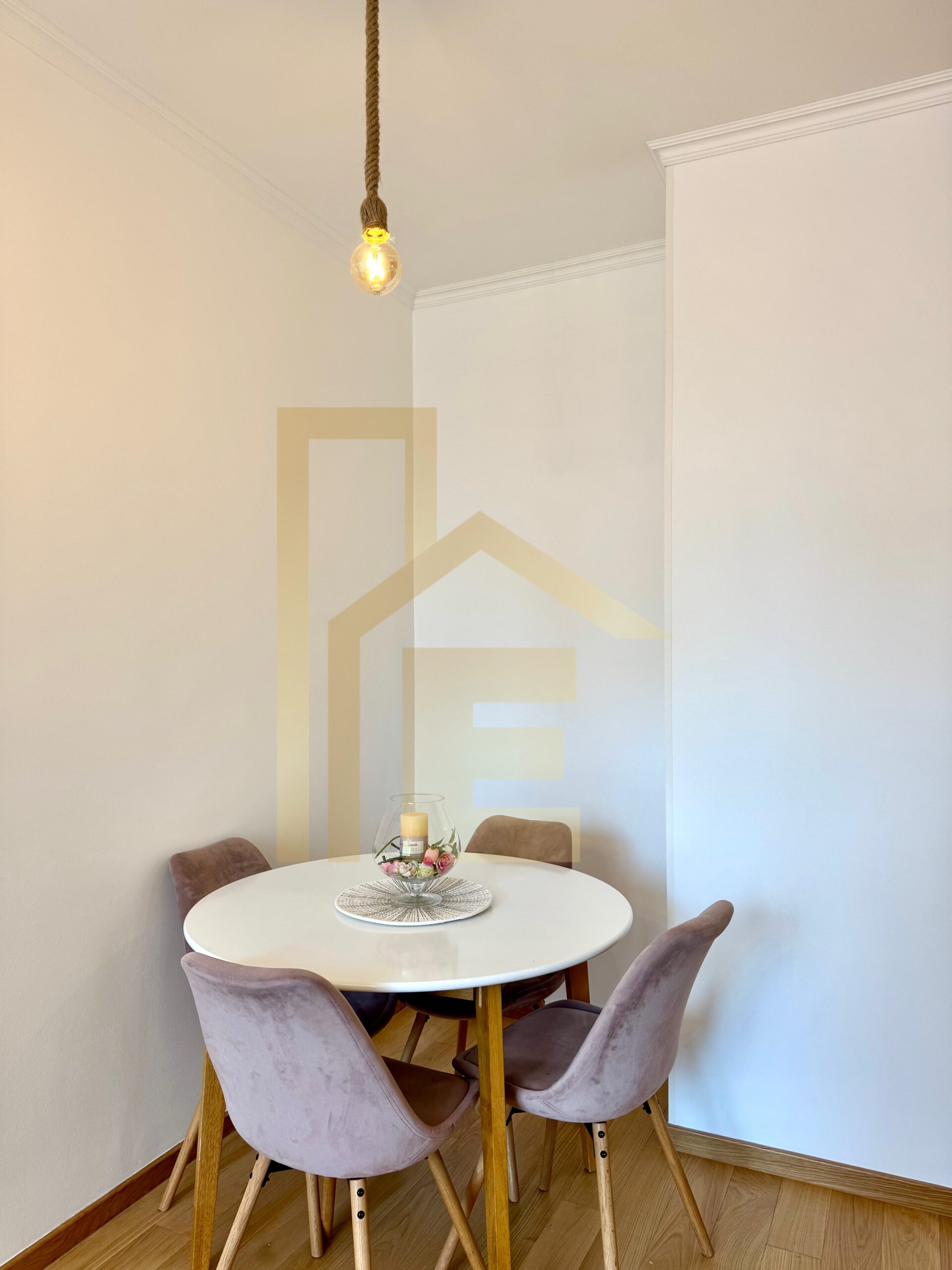 Na prodaju useljiv dvosoban stan, naselje Centar slika 9