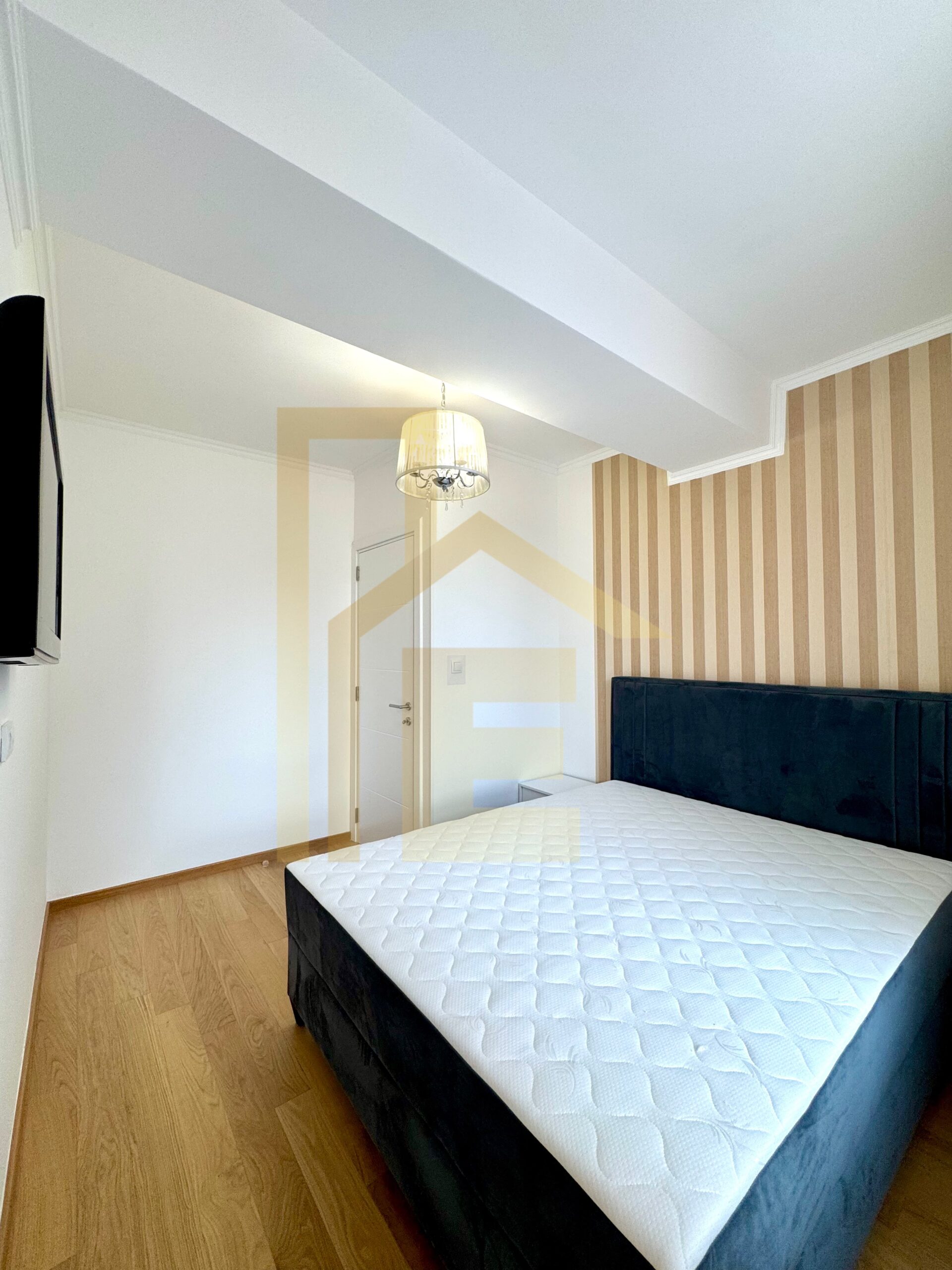 Na prodaju useljiv dvosoban stan, naselje Centar slika 16