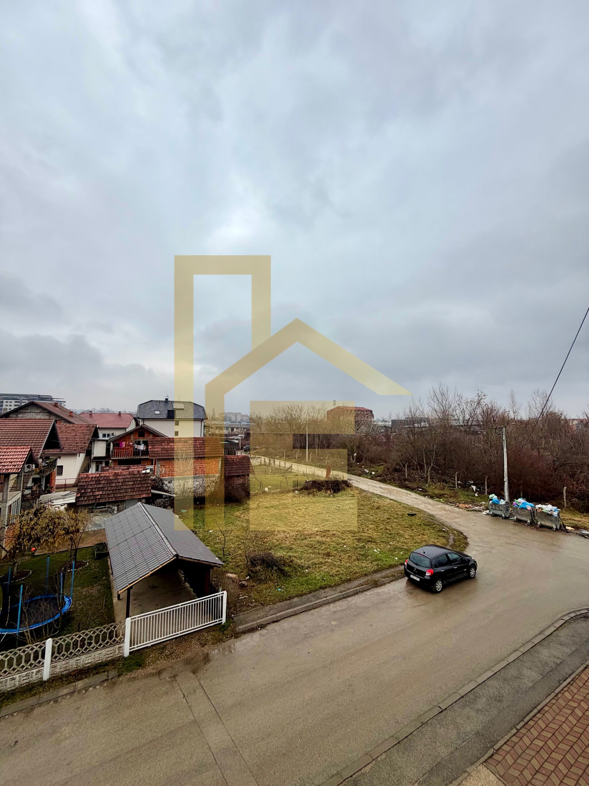 Trosoban stan kod TC Delta, 750 KM SA REŽIJAMA slika 10