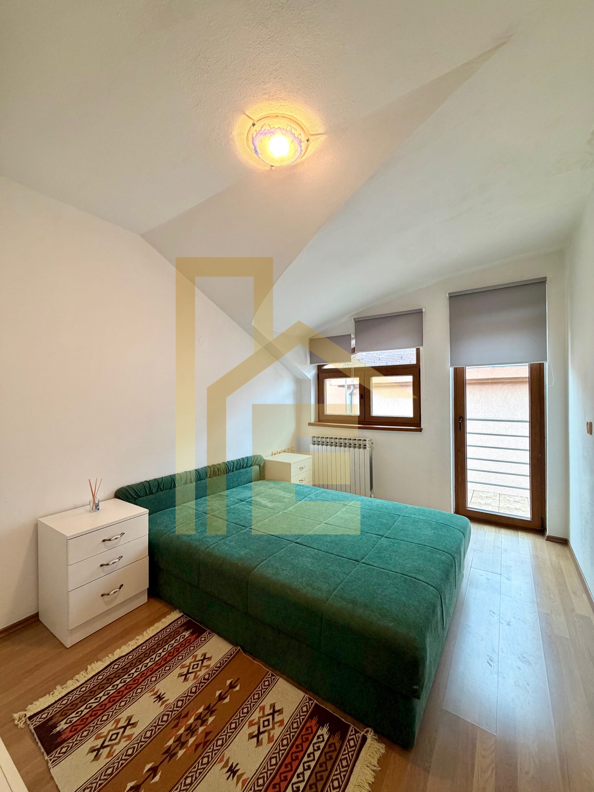 Trosoban stan kod TC Delta, 750 KM SA REŽIJAMA slika 12