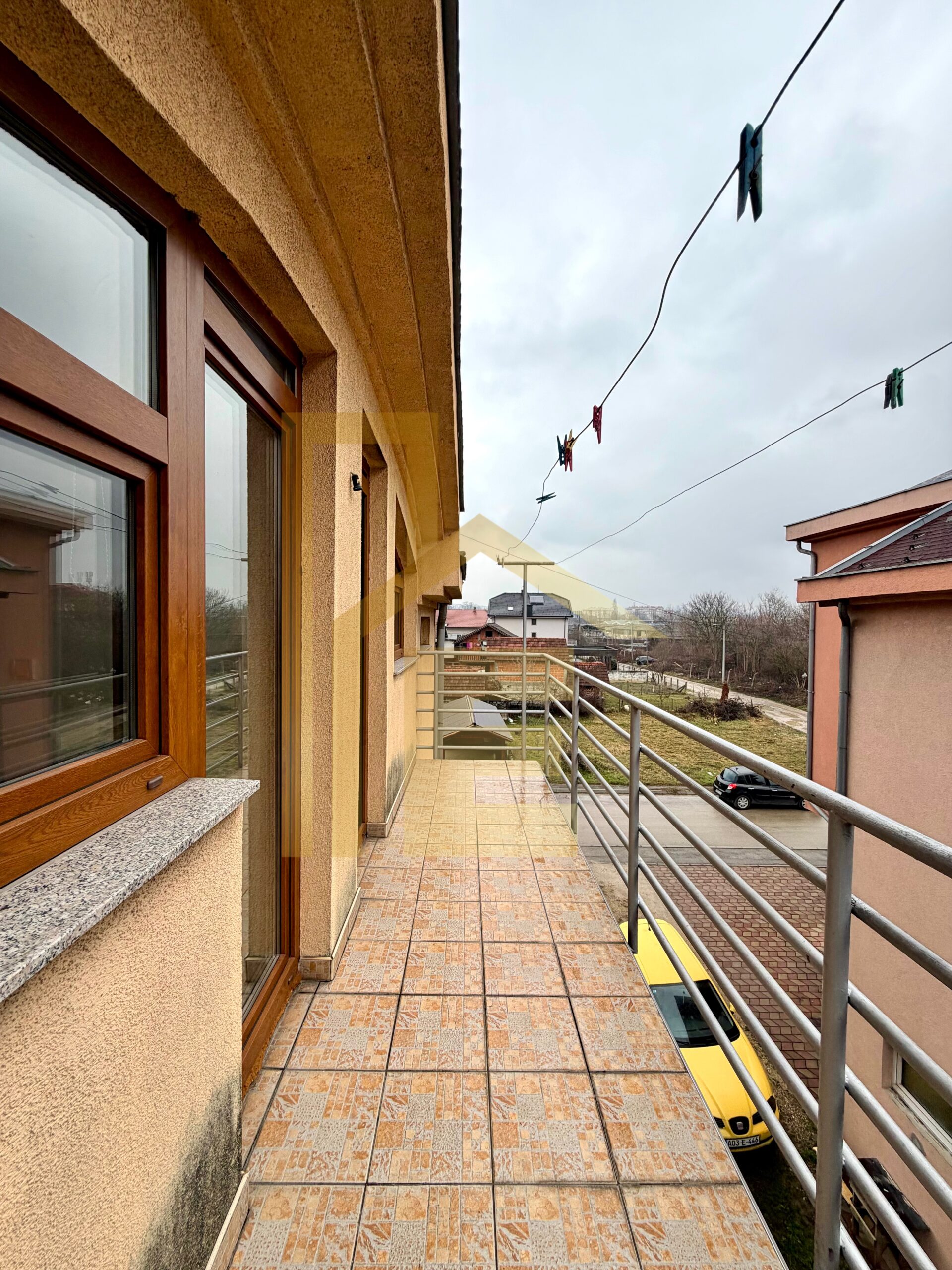 Trosoban stan kod TC Delta, 750 KM SA REŽIJAMA slika 19