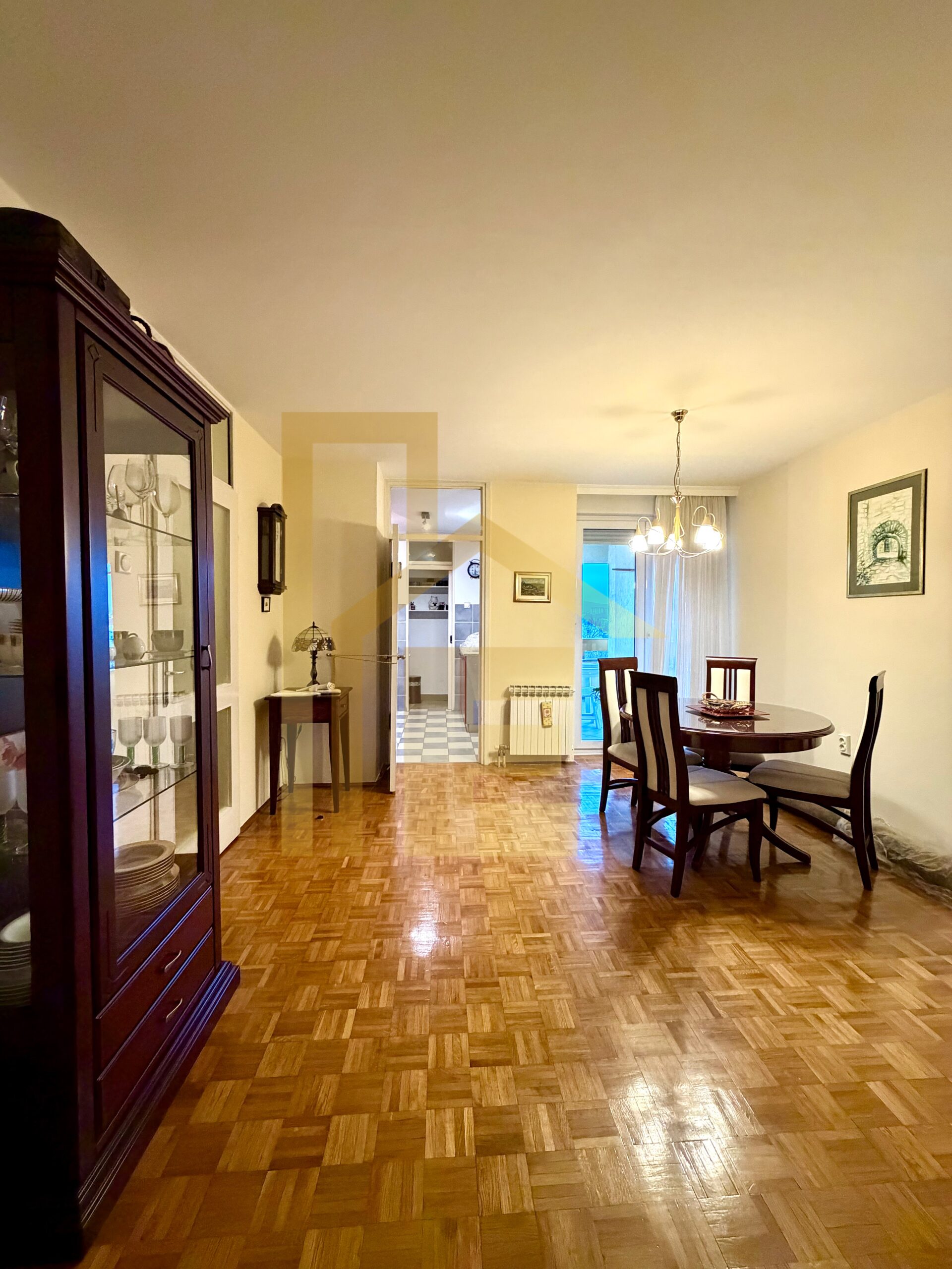 Komforan četverosoban stan, naselje Obilićevo slika 8