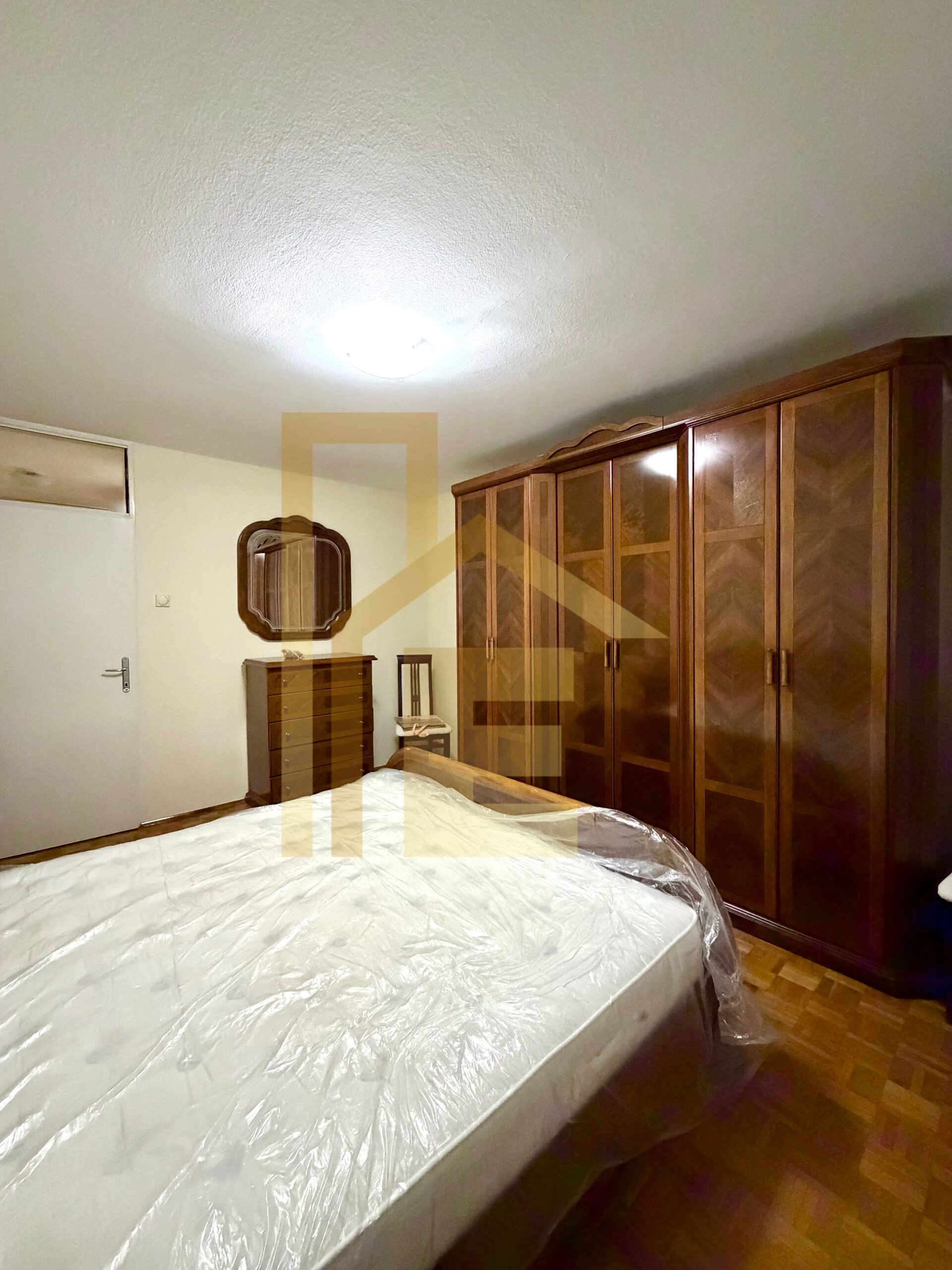 Komforan četverosoban stan, naselje Obilićevo slika 15