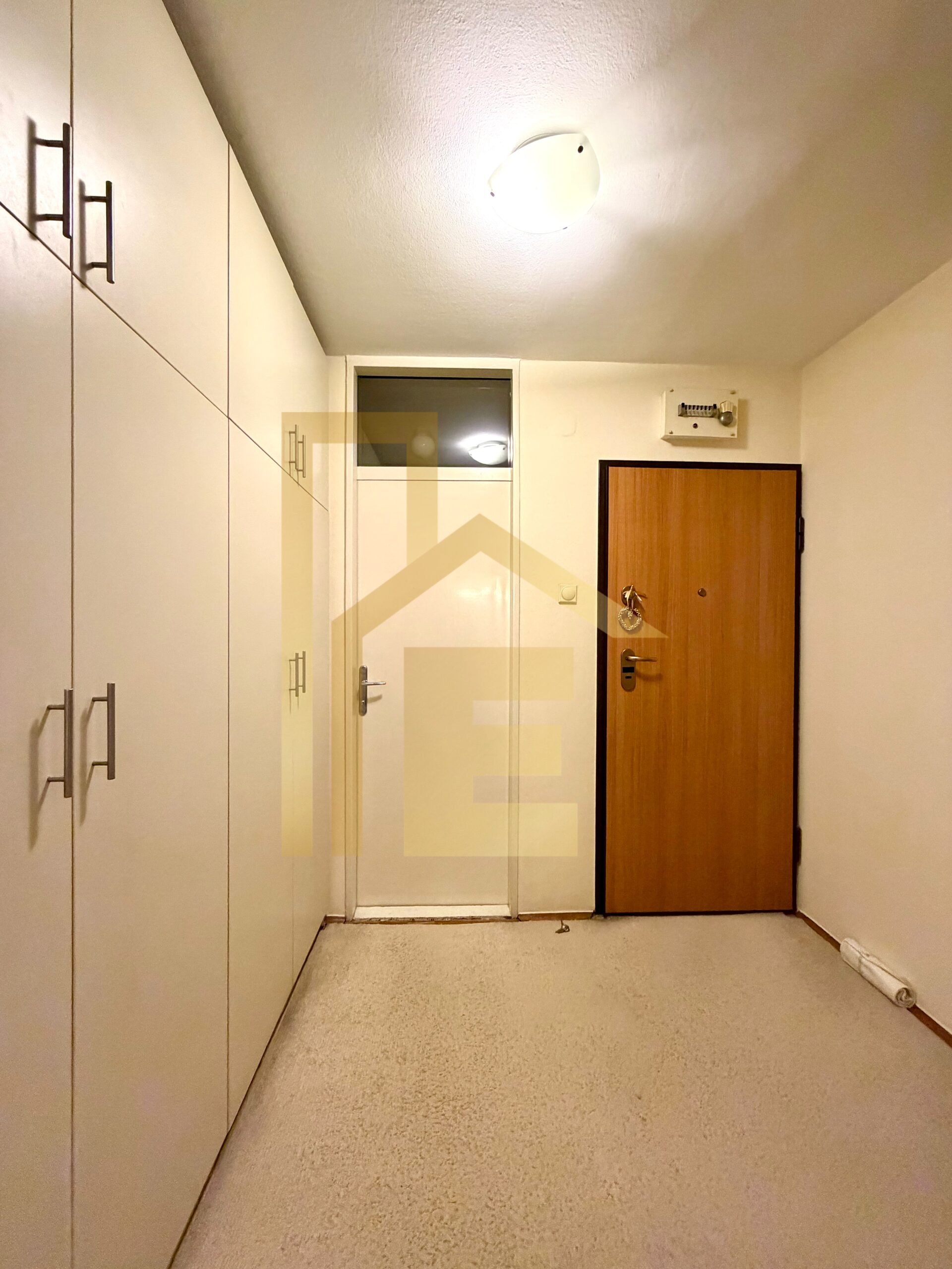 Komforan četverosoban stan, naselje Obilićevo slika 20