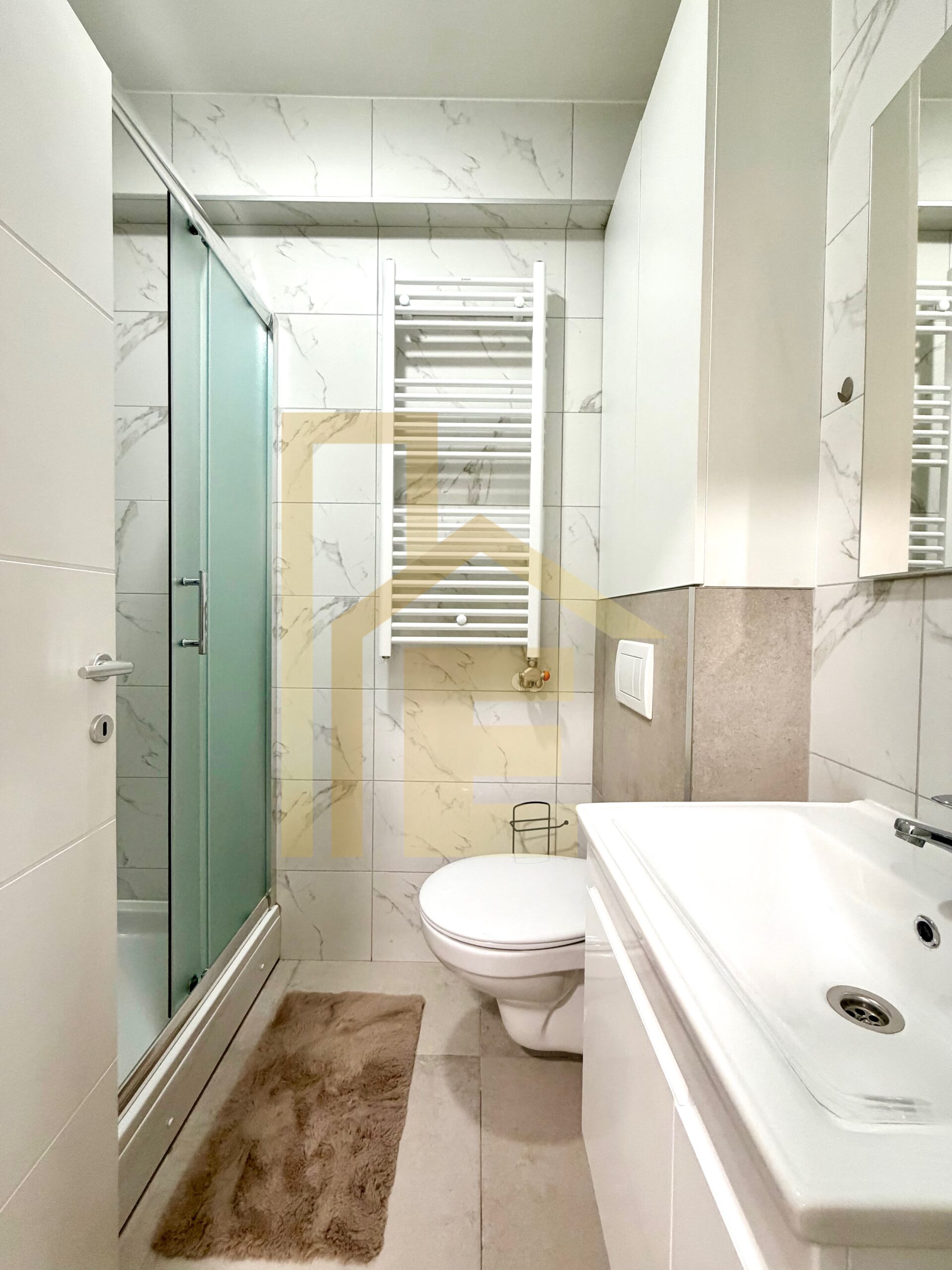 Moderan dvosoban stan sa garažom, naselje Lazarevo slika 19