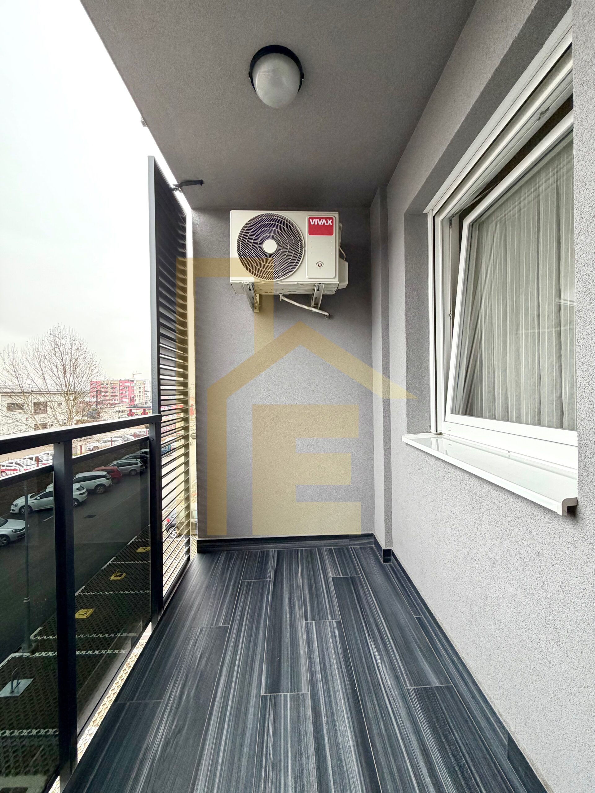 Moderan dvosoban stan sa garažom, naselje Lazarevo slika 22