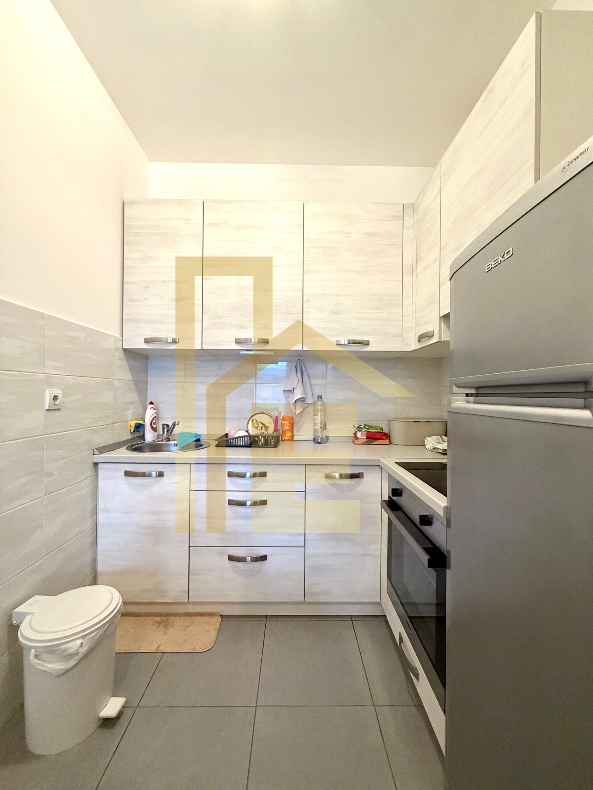 Na prodaju namješten dvosoban stan u srcu grada slika 10