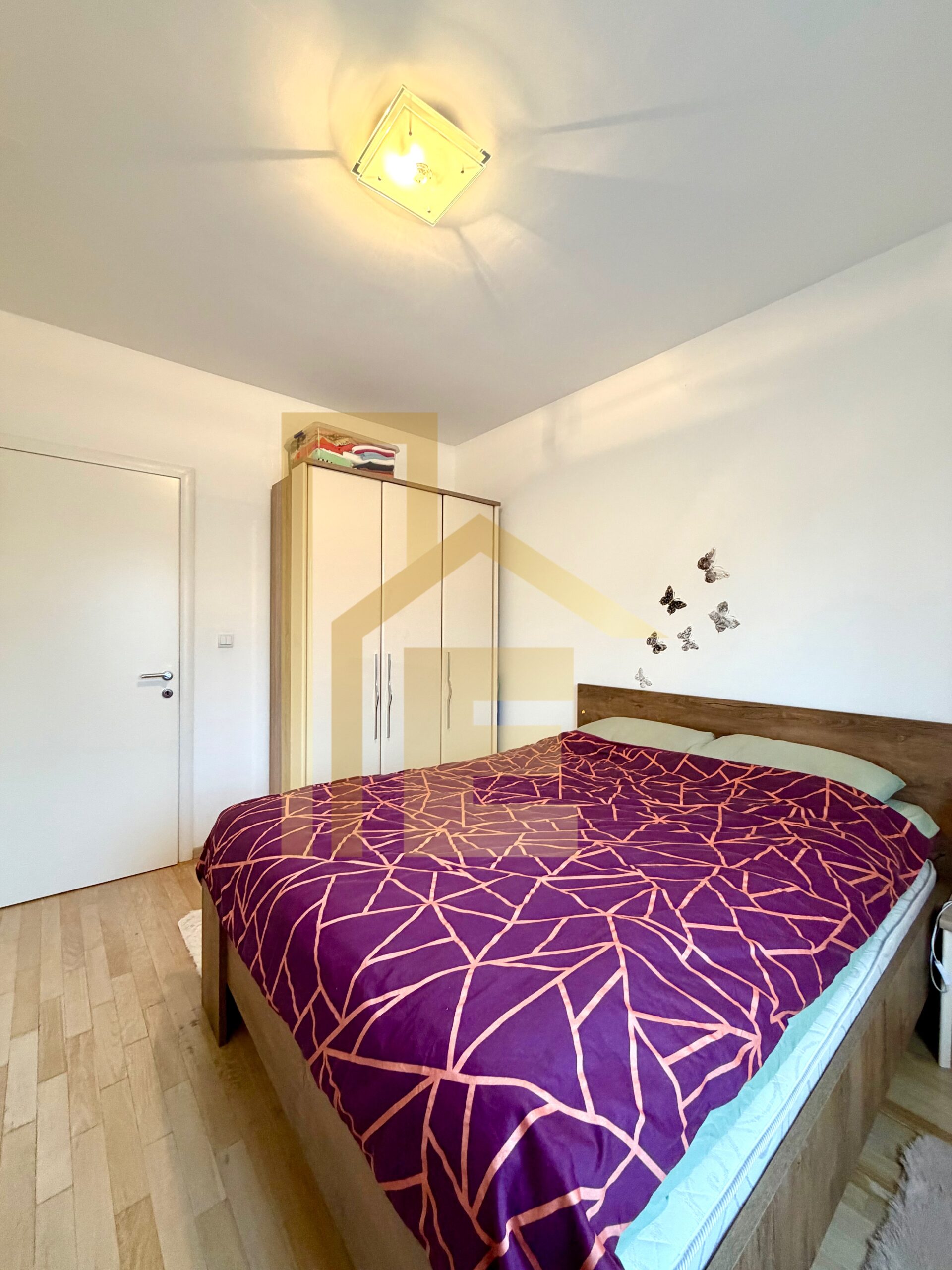 Na prodaju namješten dvosoban stan u srcu grada slika 12