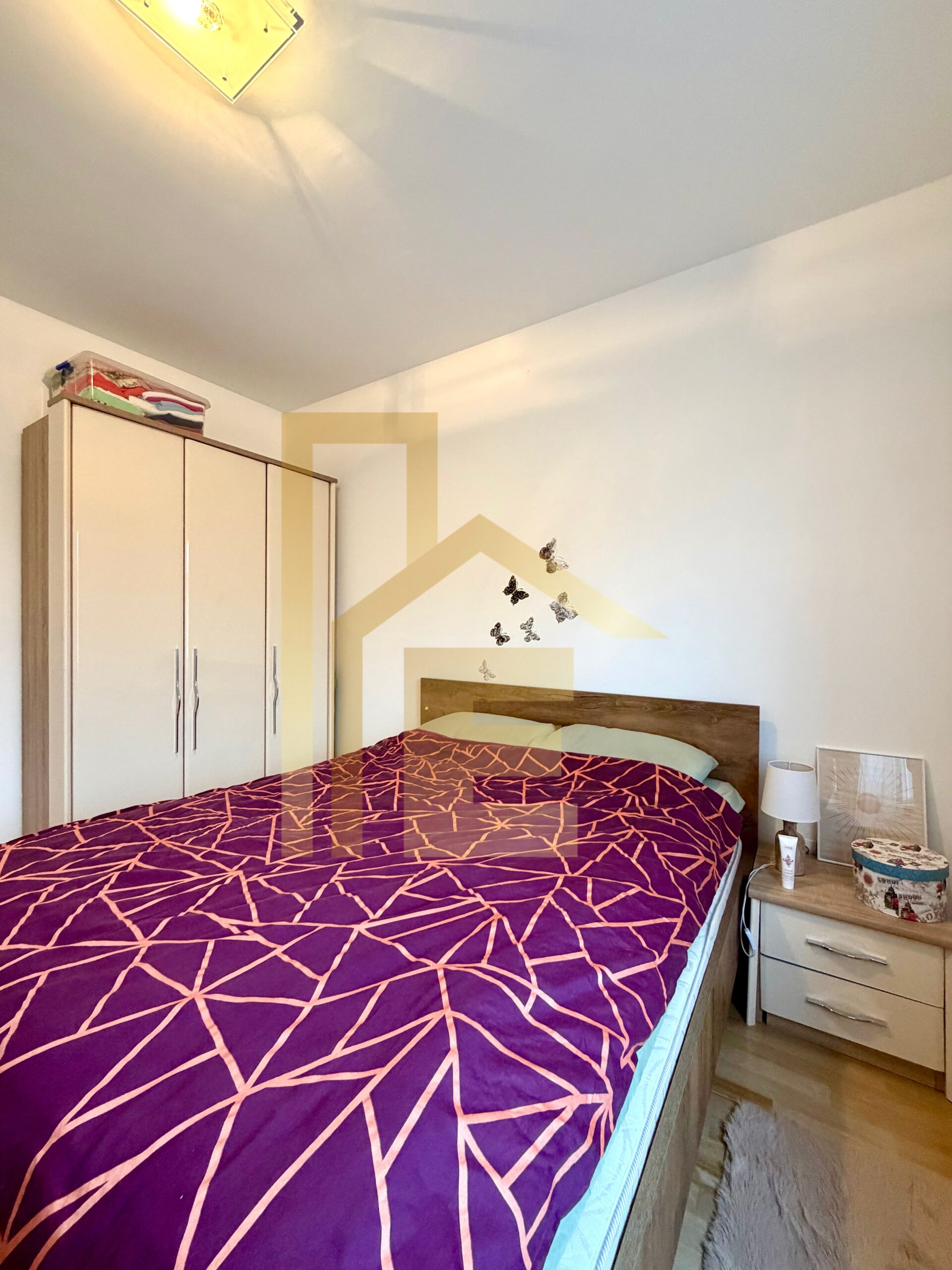 Na prodaju namješten dvosoban stan u srcu grada slika 11