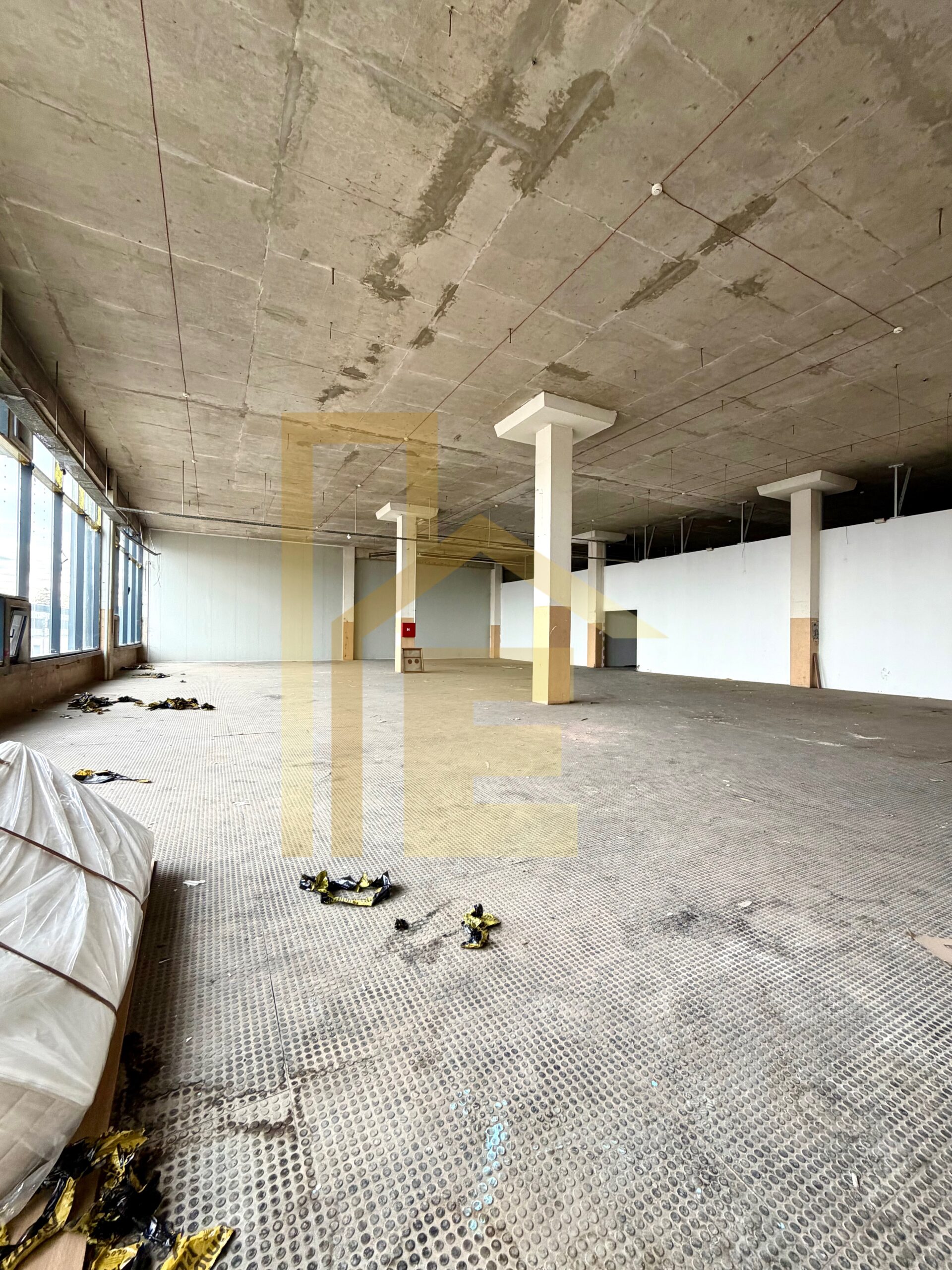 Iznajmljujemo skladišni prostor u Centru grada slika 5