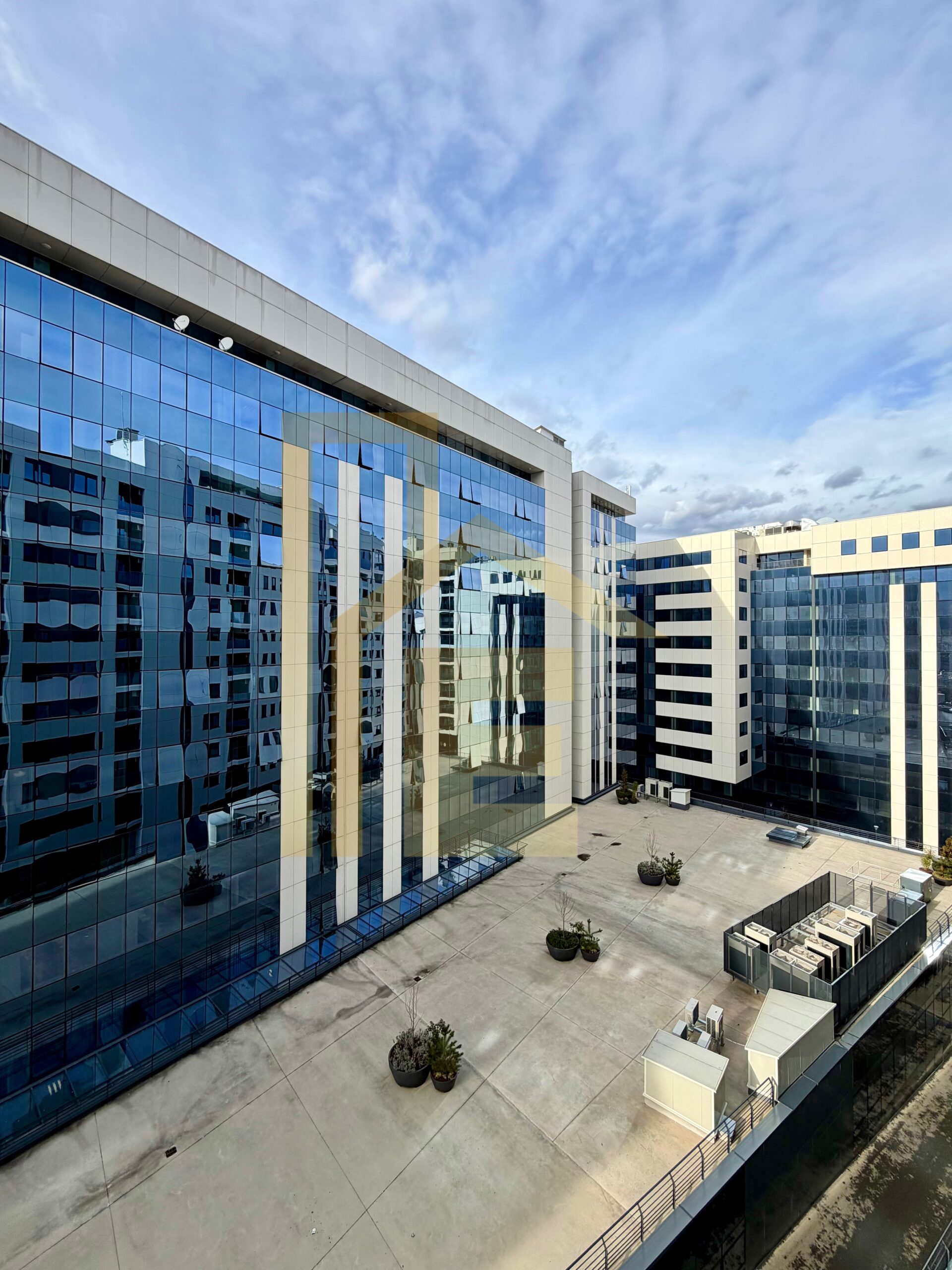 Iznajmljujemo LUX dvosoban stan, naselje Nova Varoš slika 25