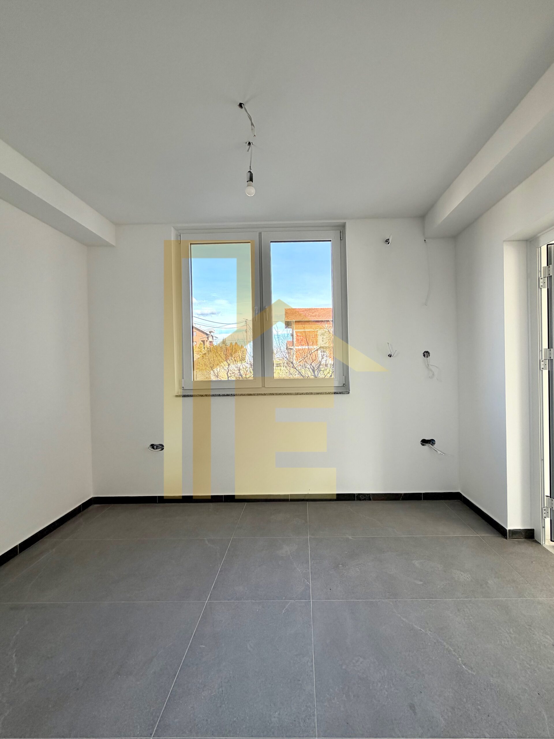 Iznajmljujemo NOV poslovni objekat, naselje Petrićevac slika 10