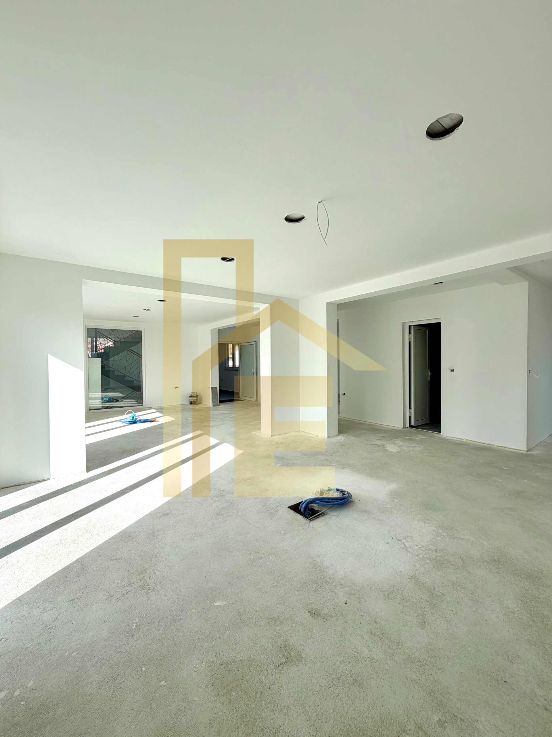 Iznajmljujemo NOV poslovni objekat, naselje Petrićevac slika 9