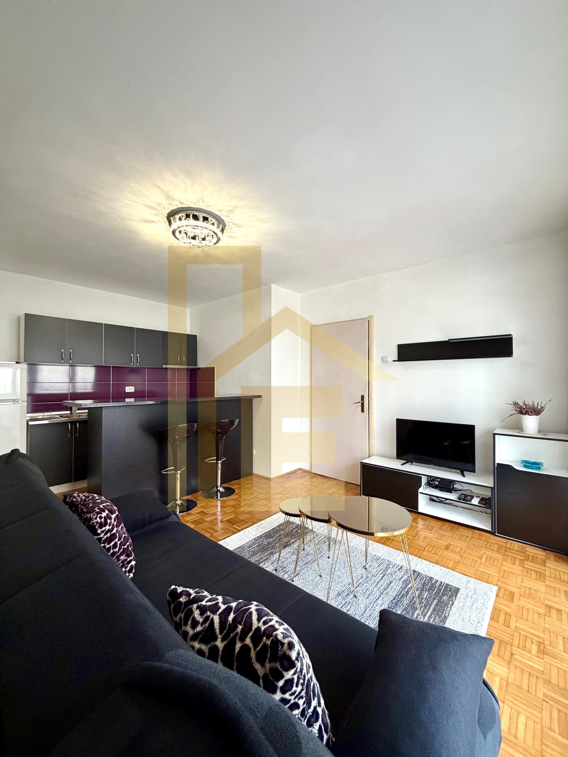 Iznajmljujemo trosoban stan, naselje Obilićevo slika 4